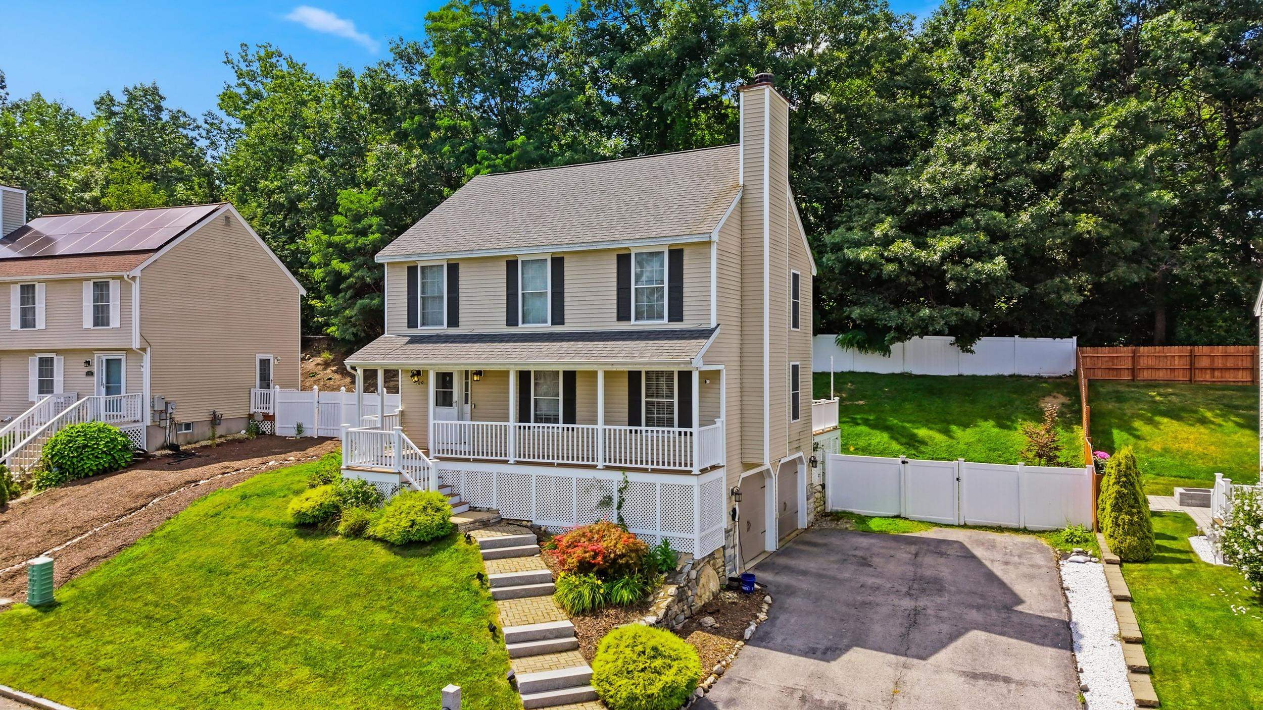 160 Heathrow Ave, Manchester, NH 03104