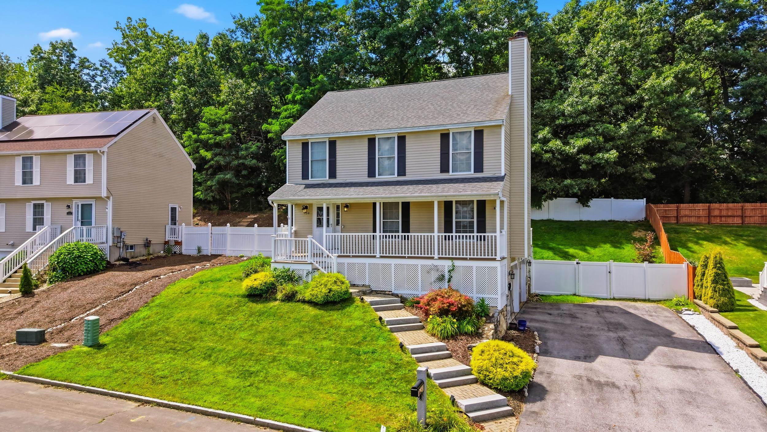 160 Heathrow Ave, Manchester, NH 03104