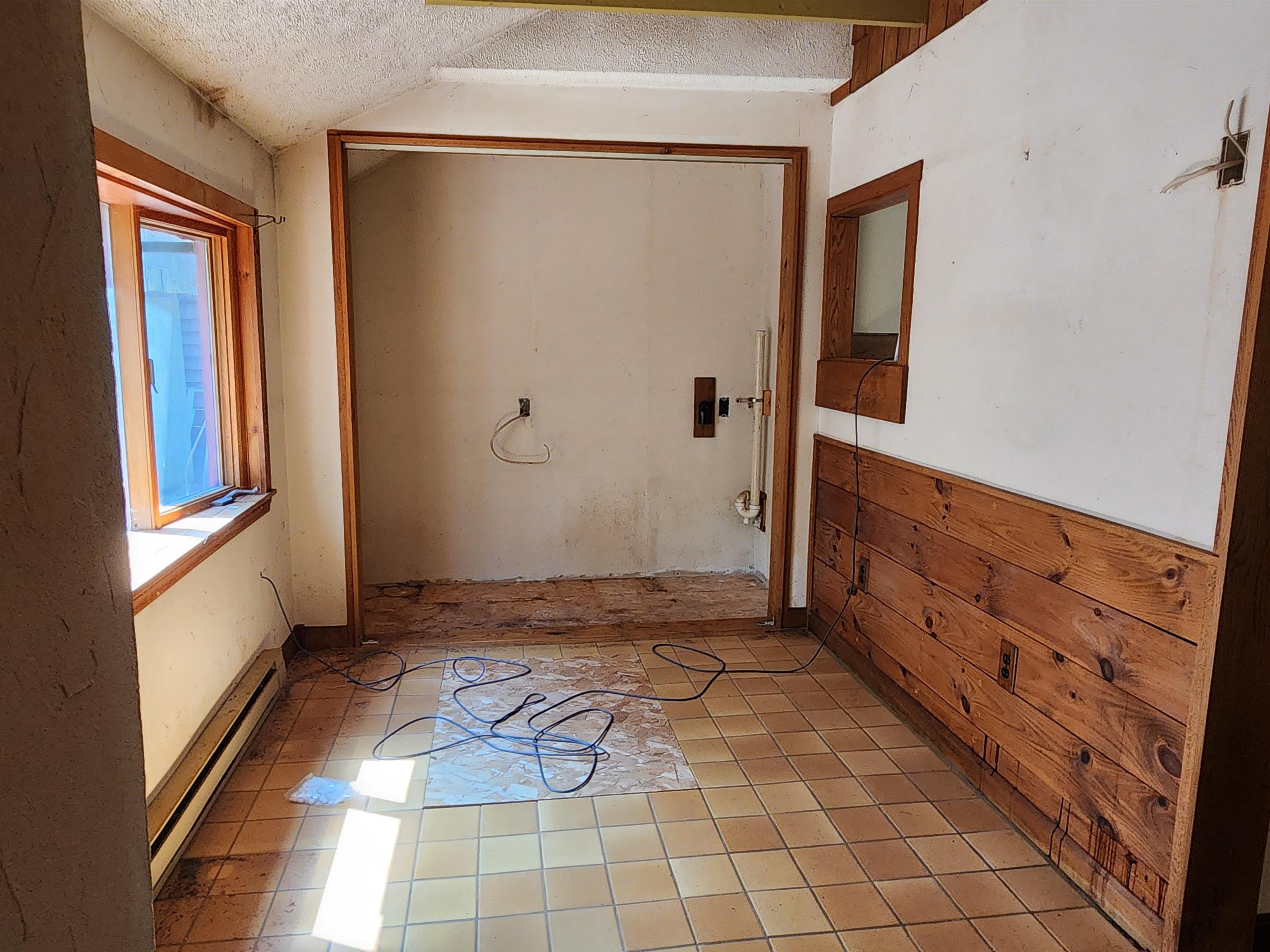 Laundry room 25993788
