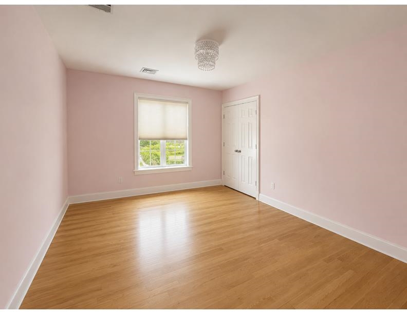 7 Hoyt Pond Rd, Madbury, NH 03820