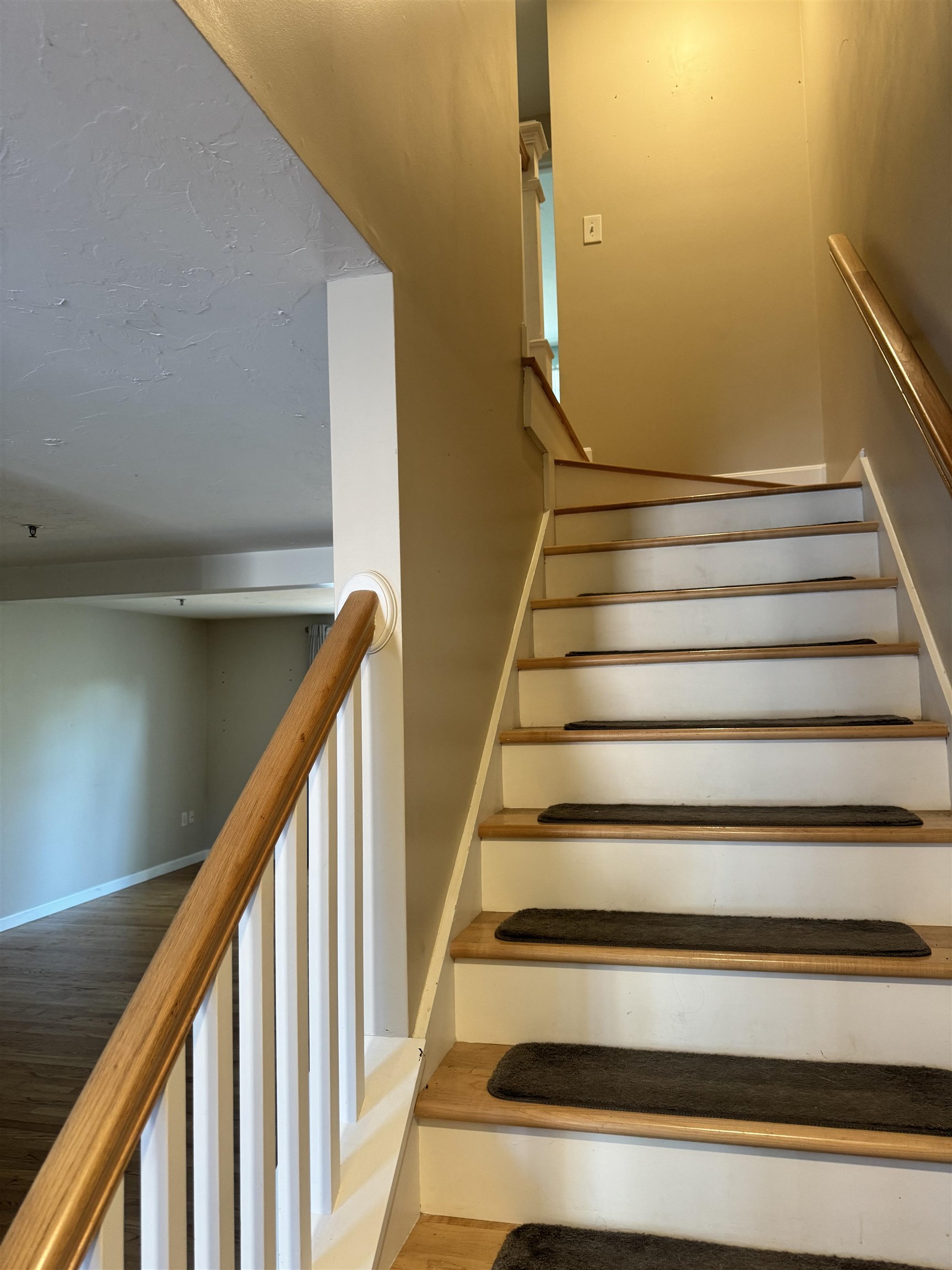 45 Bridle Pa, Dover, NH 03820