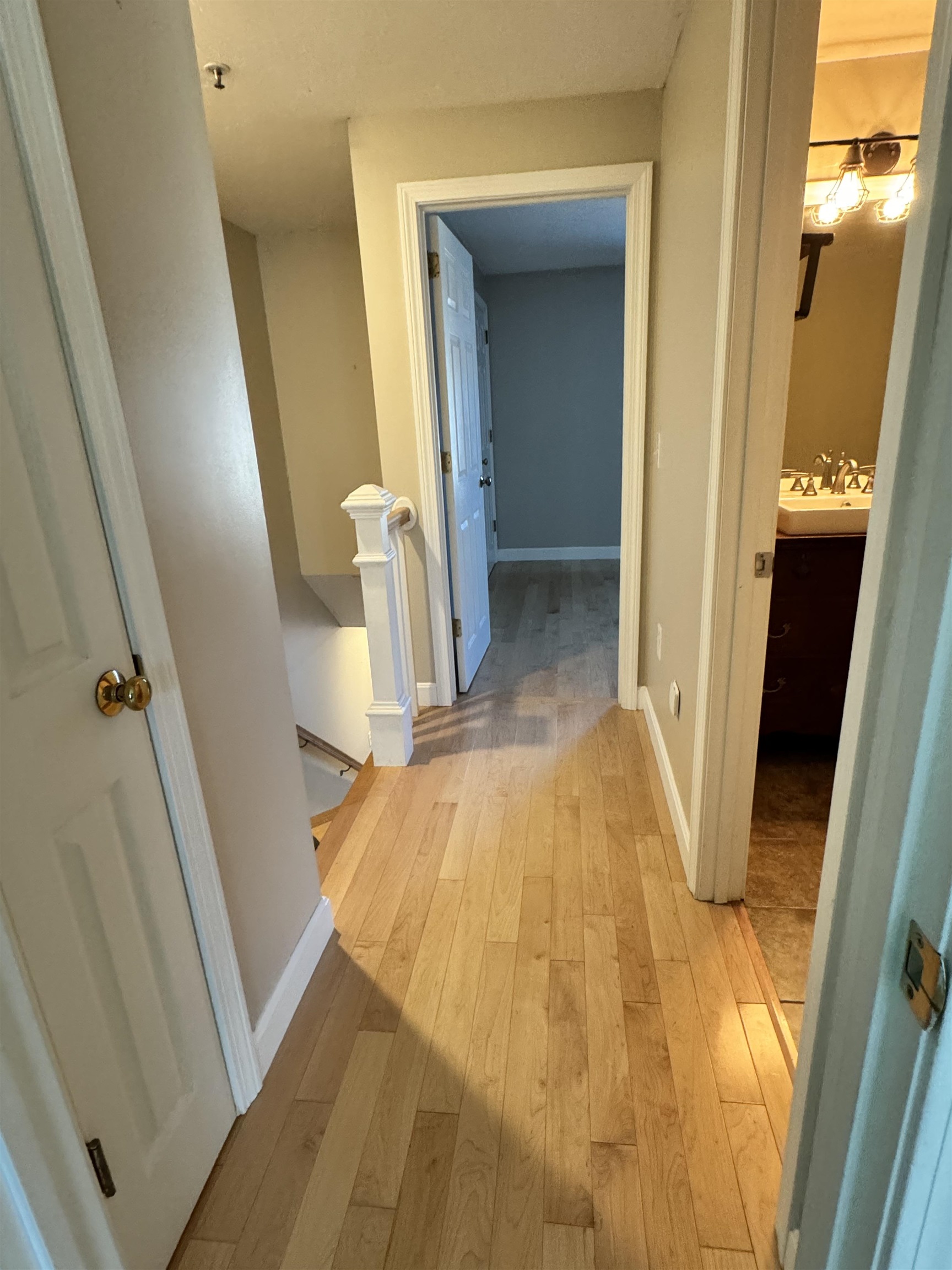 45 Bridle Pa, Dover, NH 03820