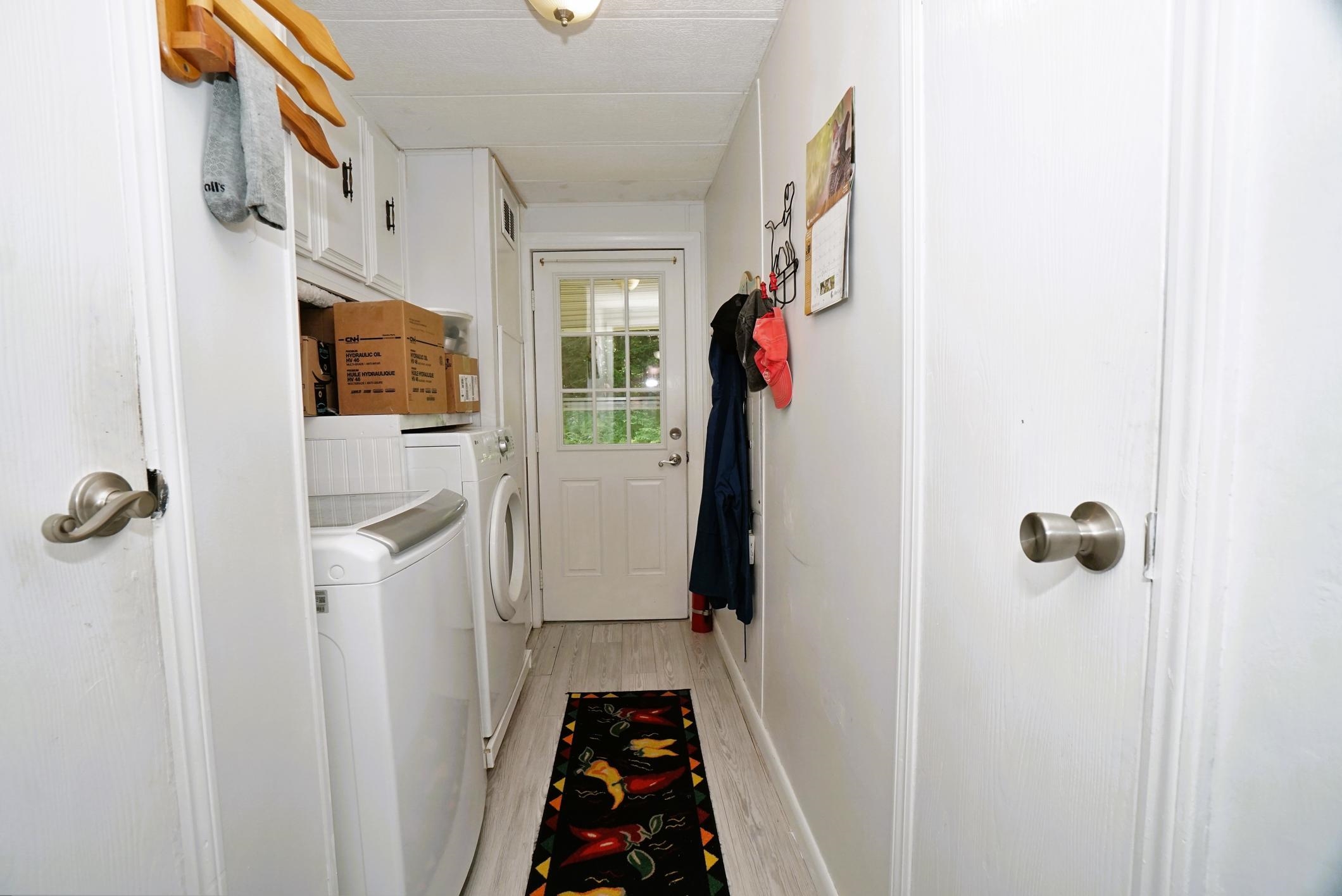 11 Rim Rd, Danville, NH 03819