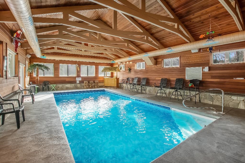 86 Smith Point Rd, Alton, NH 03810