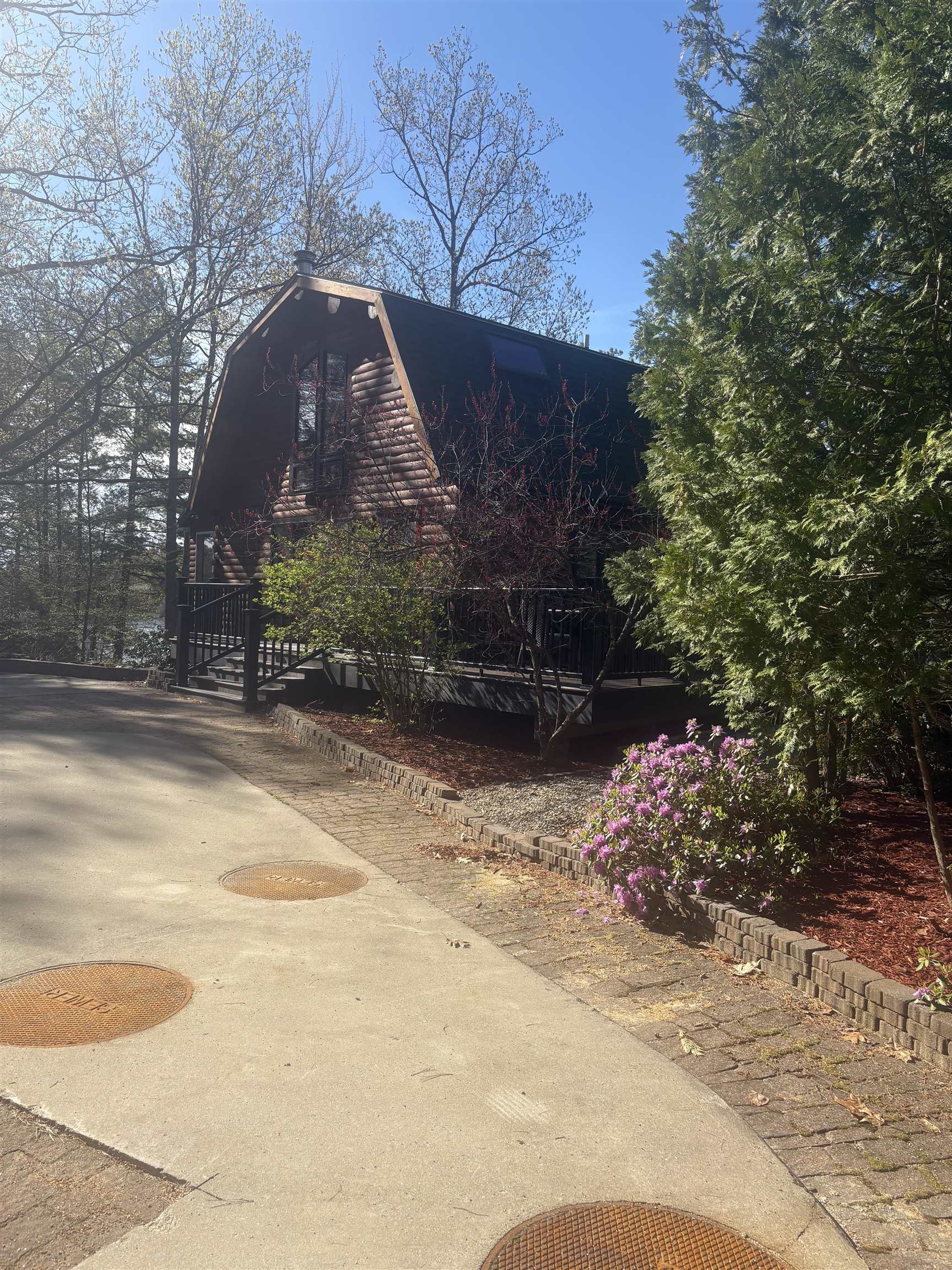 86 Smith Point Rd, Alton, NH 03810