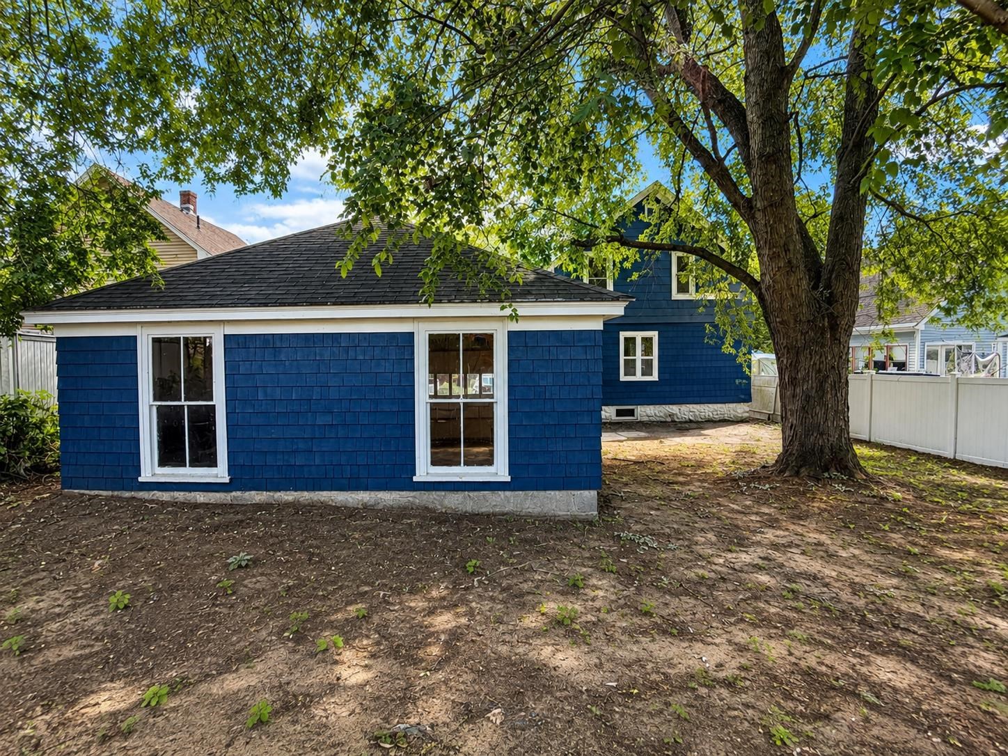 43 Hosley St, Manchester, NH 03103