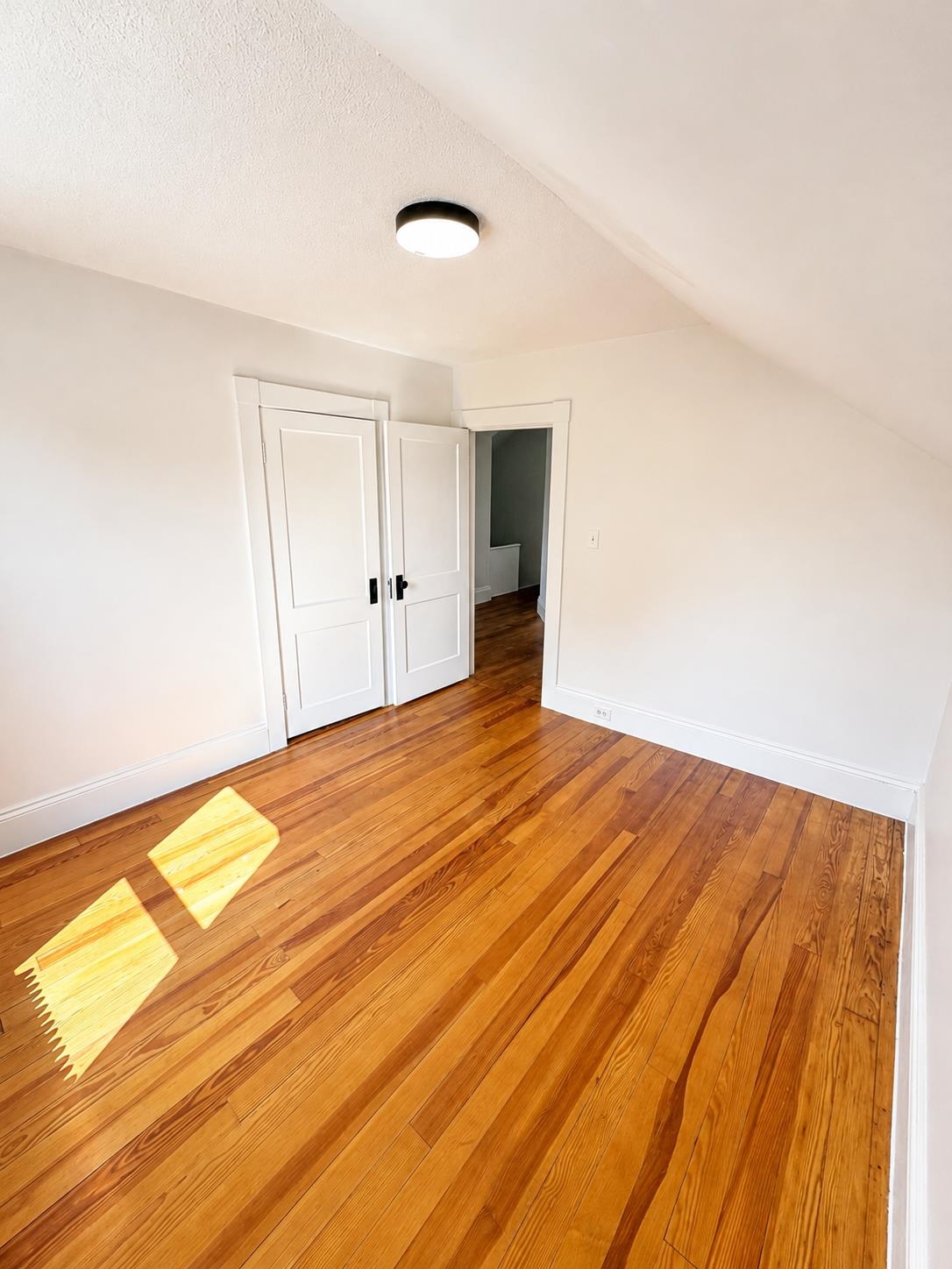 43 Hosley St, Manchester, NH 03103