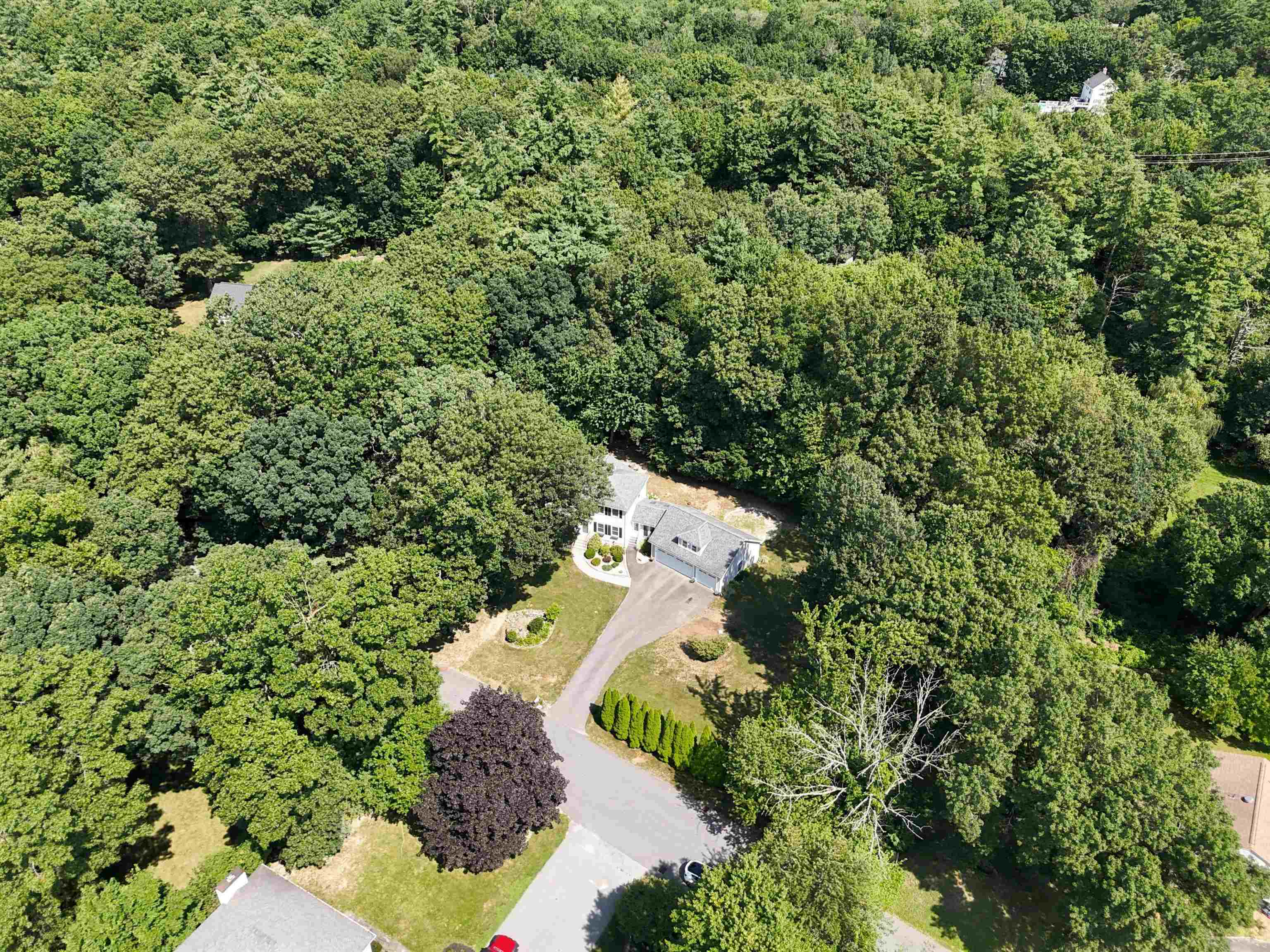 12 Meadow Ln, Salem, NH 03079