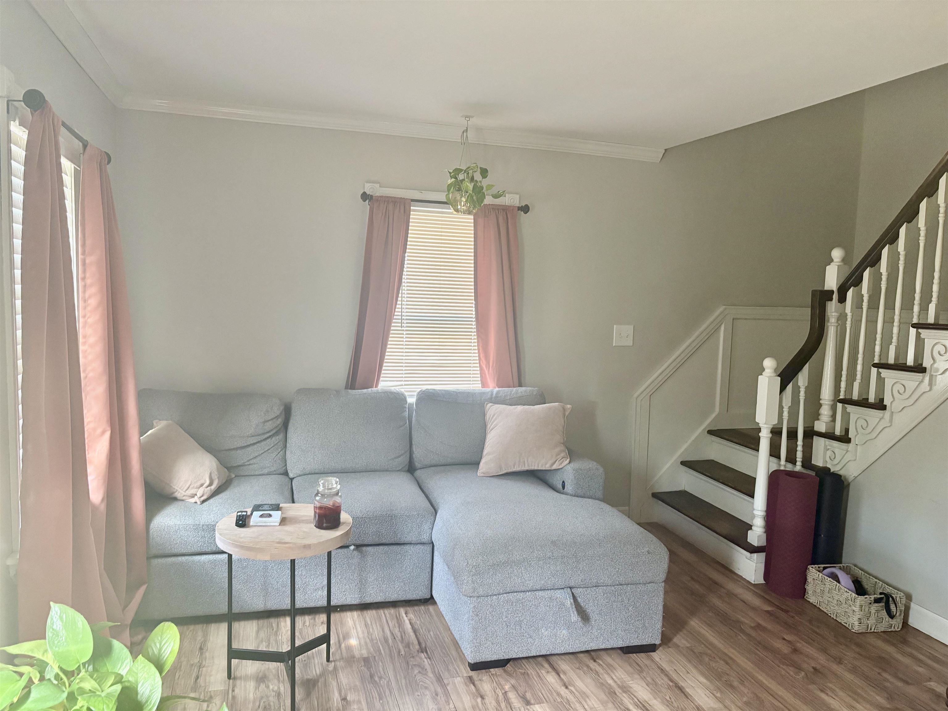 Living Room 25997182