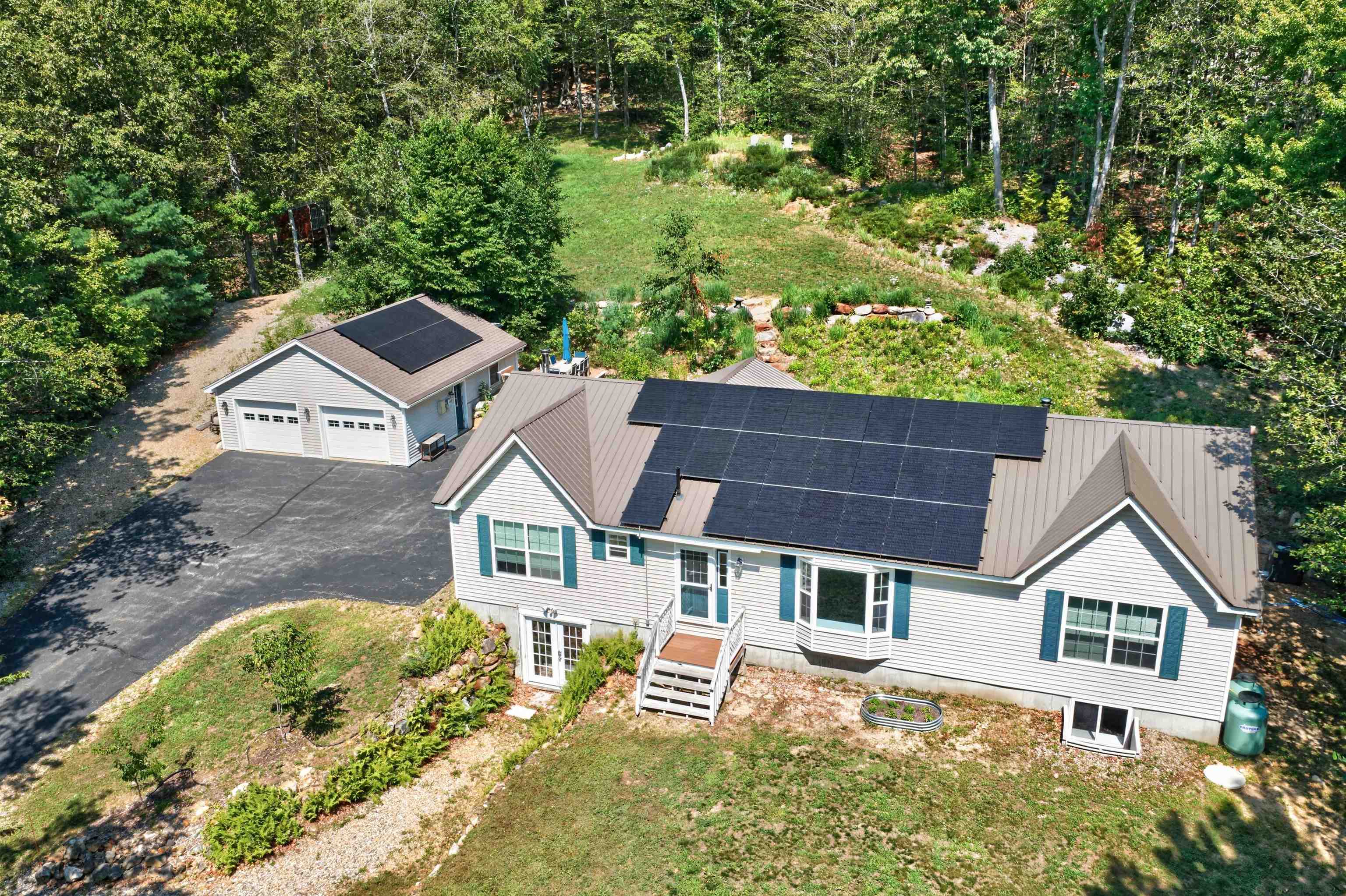40 Brienne Rd, New Durham, NH 03855
