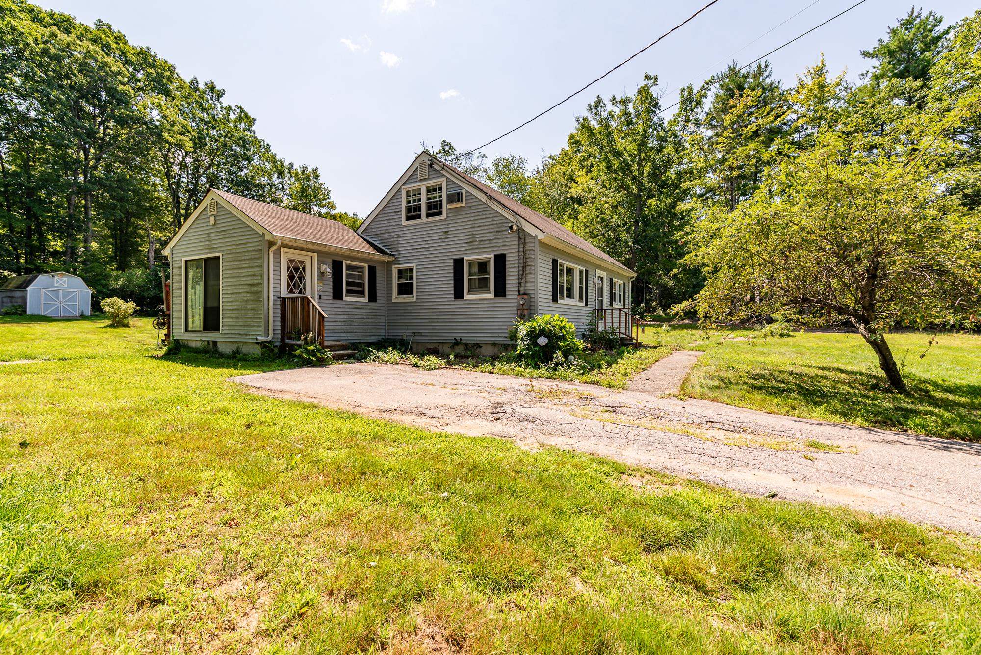 10 Hunter Dr, Raymond, NH 03077