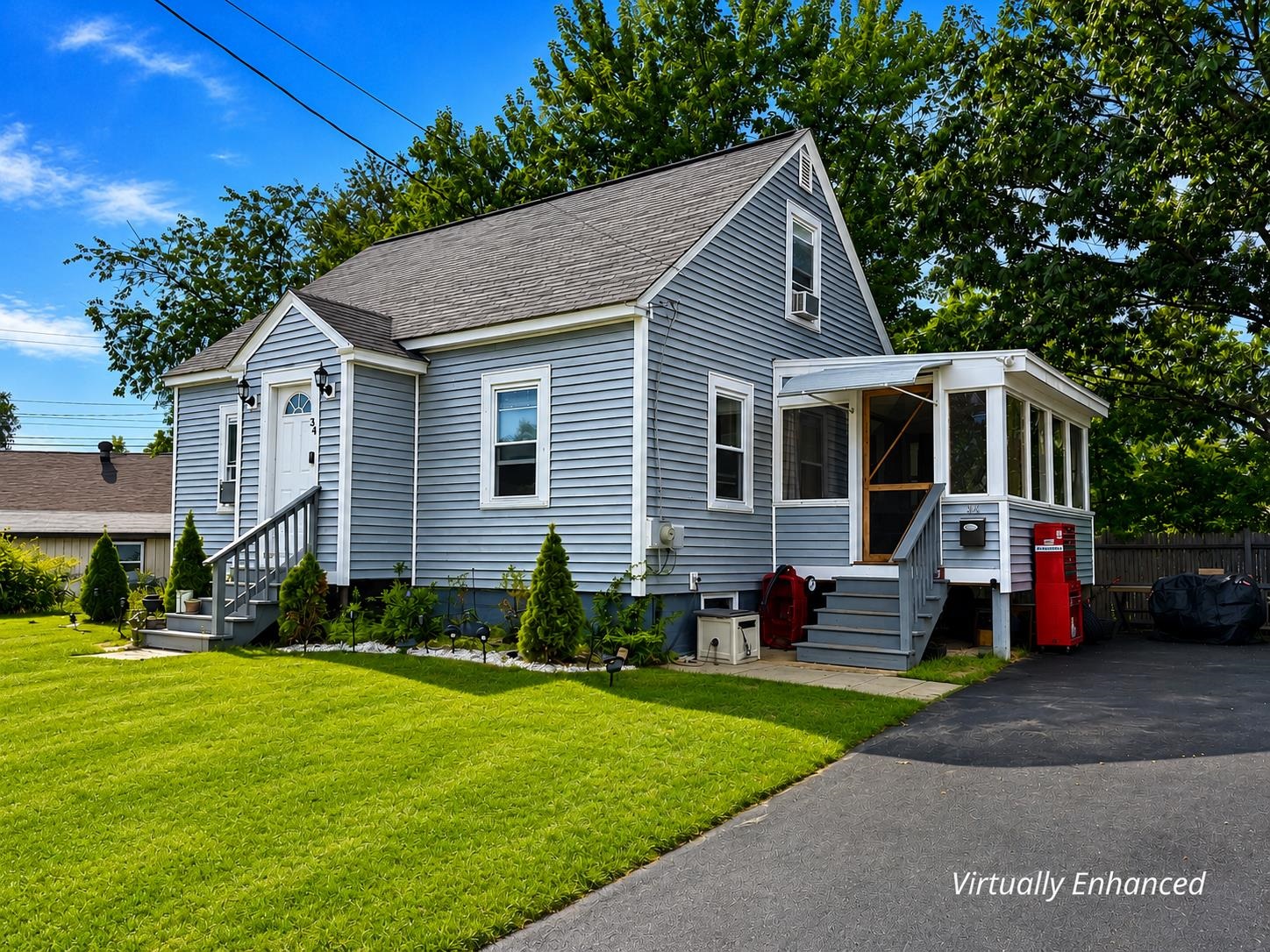 34 Alpheus St, Manchester, NH 03103