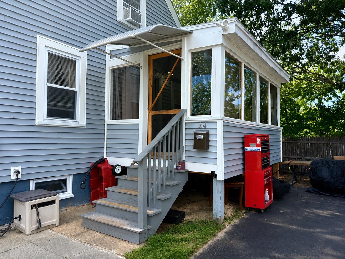 34 Alpheus St, Manchester, NH 03103