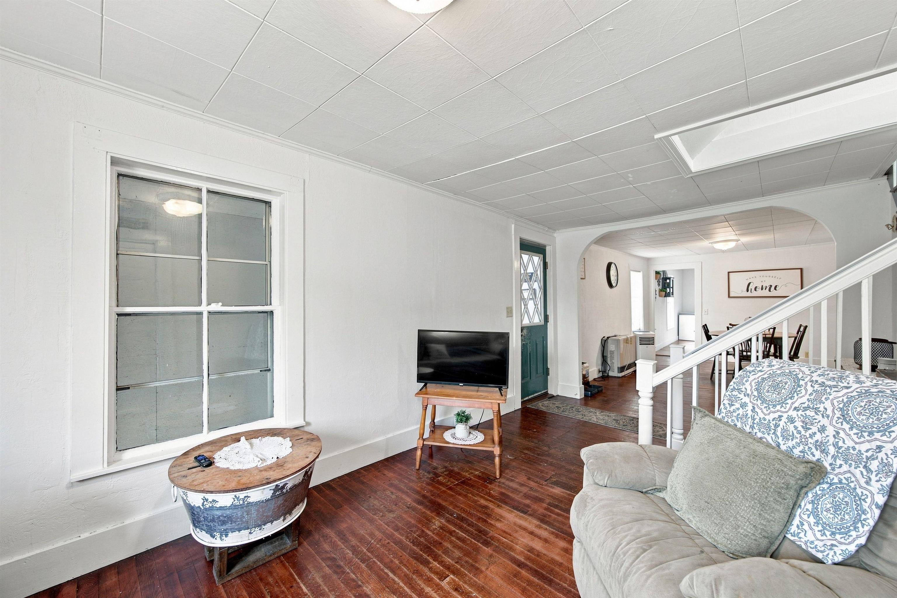 2743 Dartmouth College Hw, Haverhill, NH 03774
