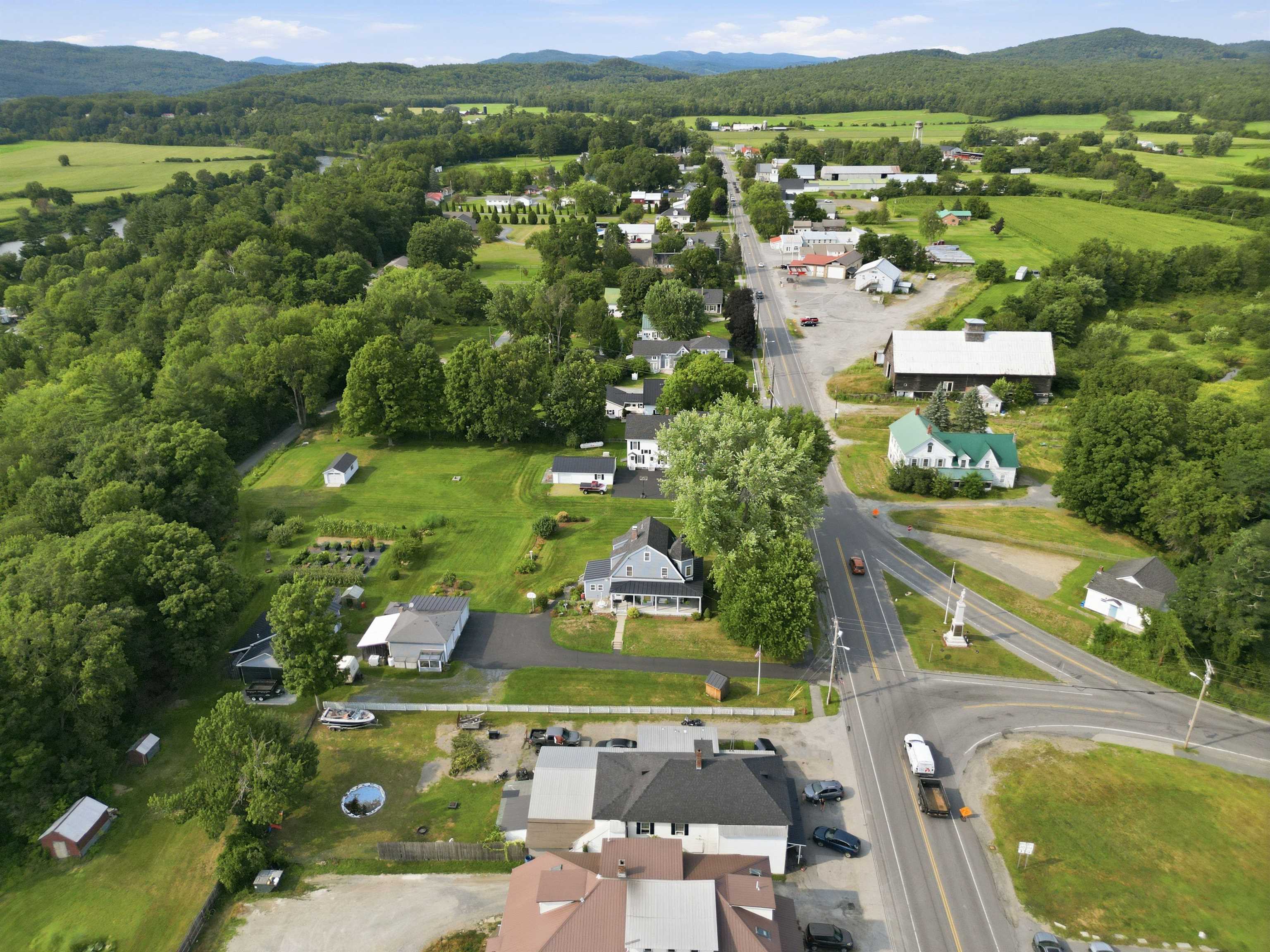 2743 Dartmouth College Hw, Haverhill, NH 03774