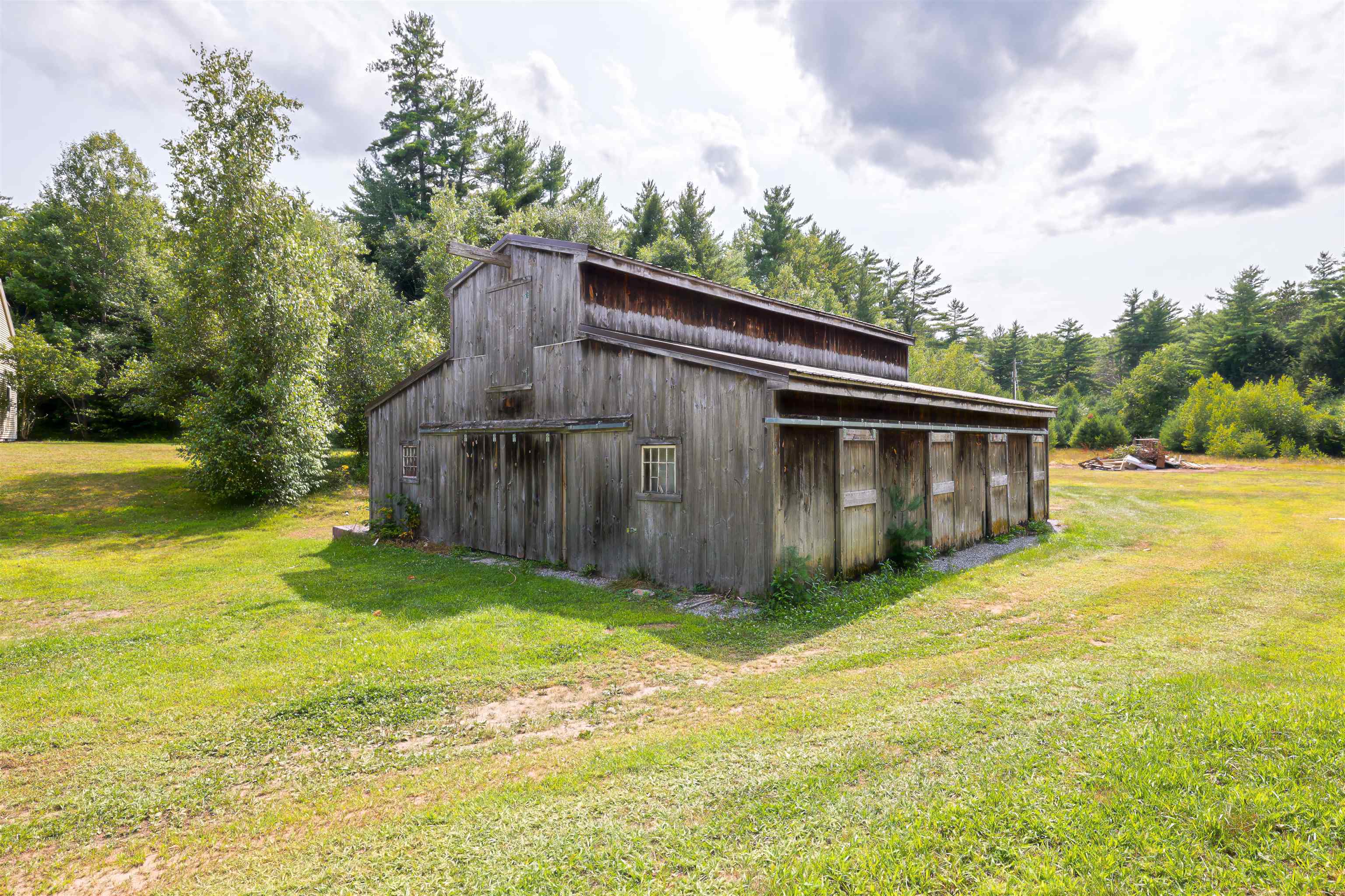 53 Buzzell Hill Rd, Weare, NH 03281