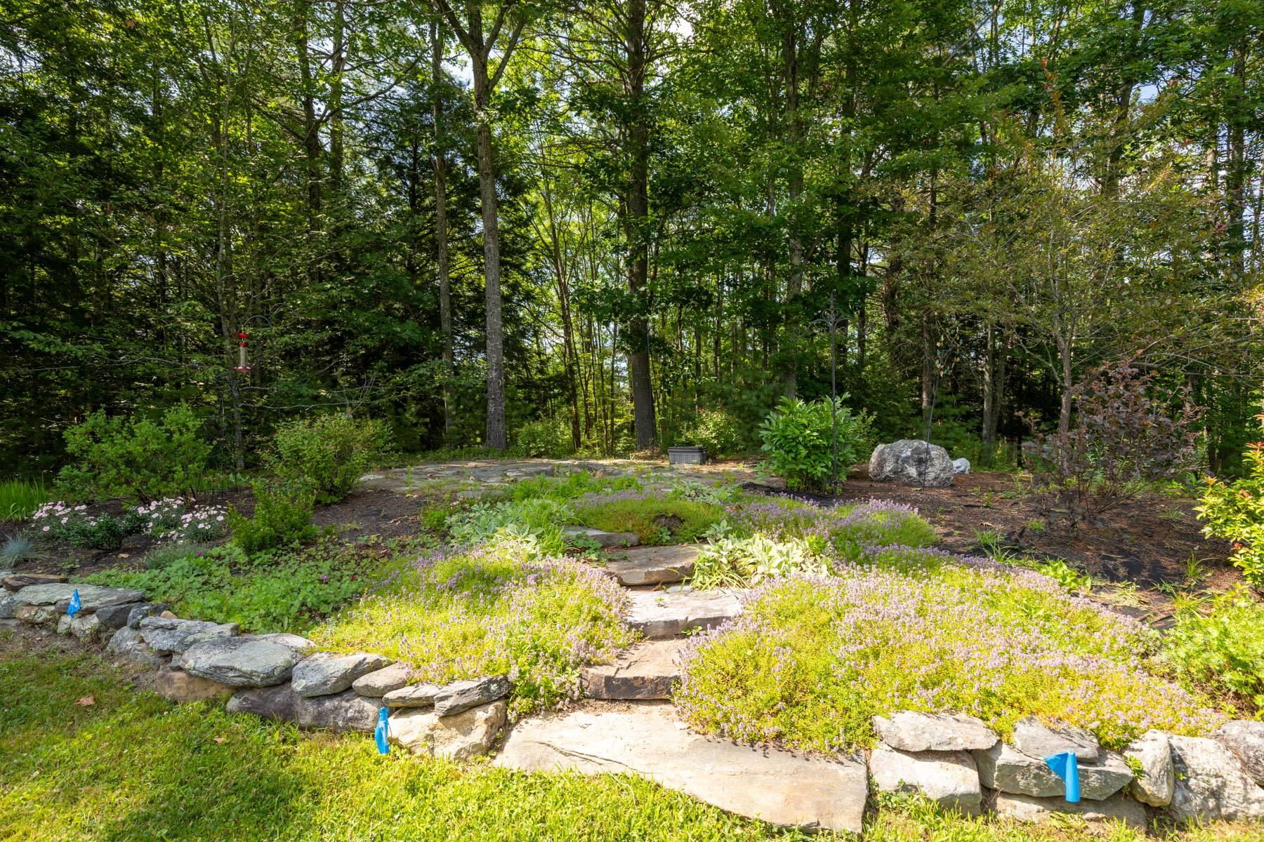 1539 Province Rd, Strafford, NH 03884