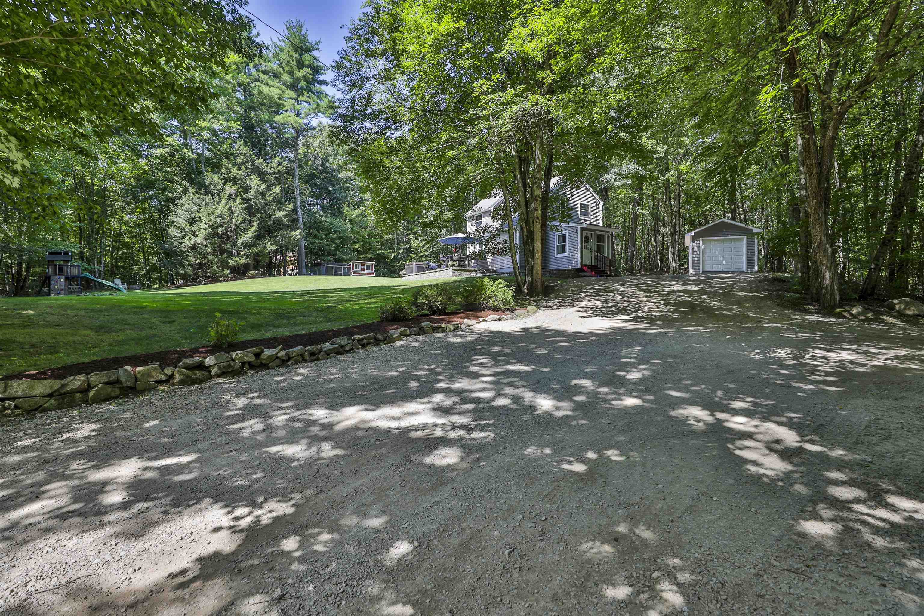 32 Serenitas Ln, Goffstown, NH 03045