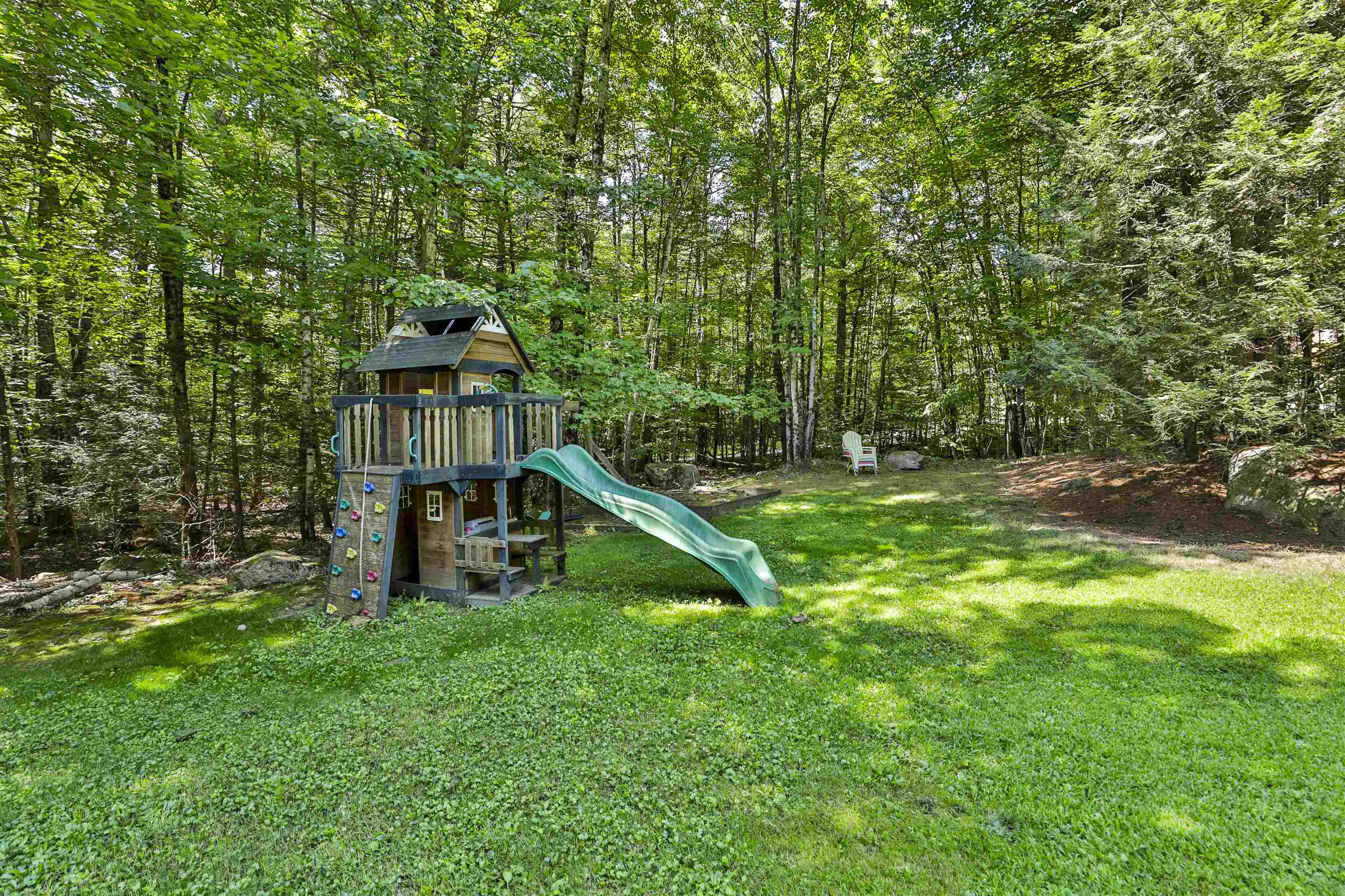 32 Serenitas Ln, Goffstown, NH 03045