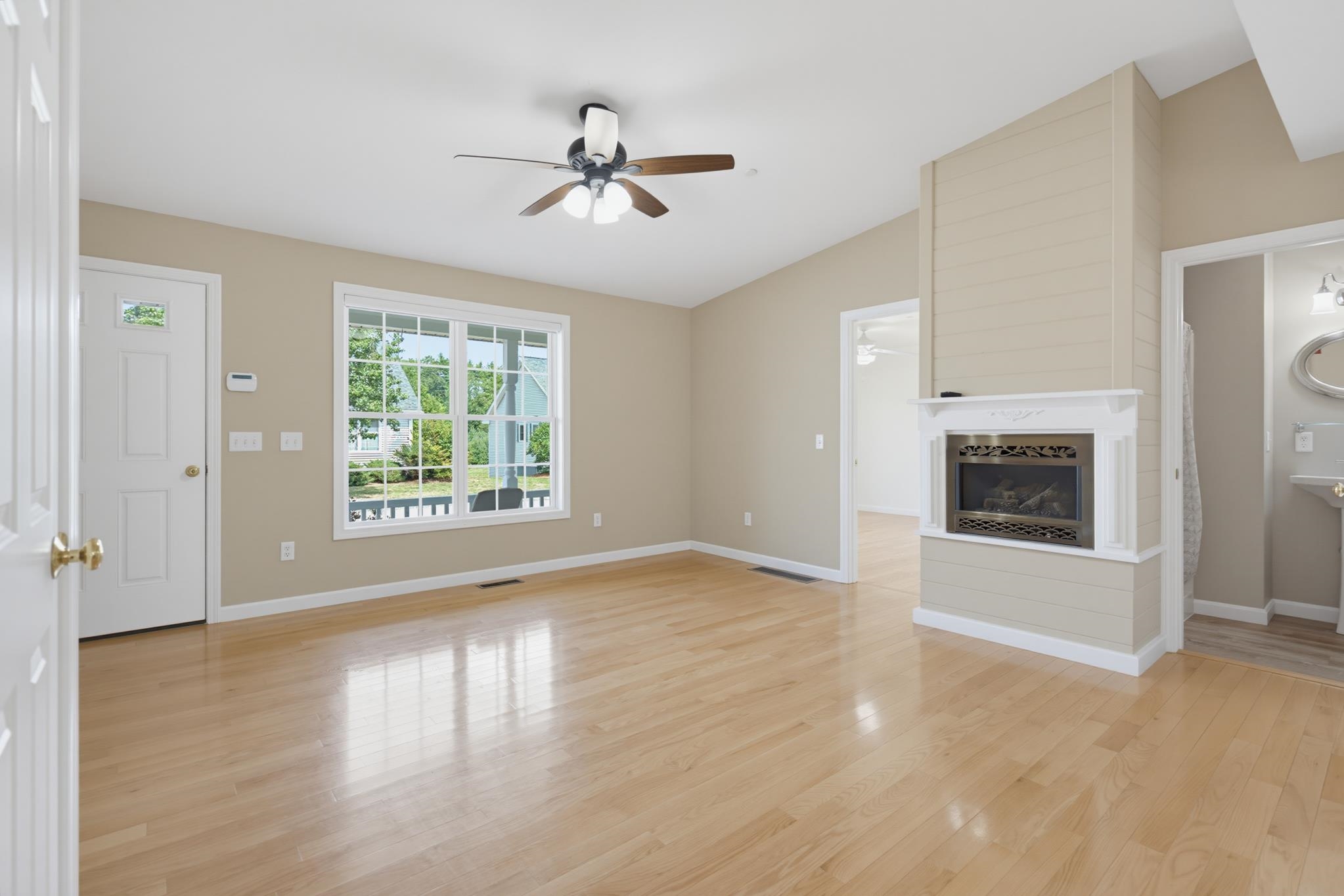 42 Iris Ln, Loudon, NH 03307