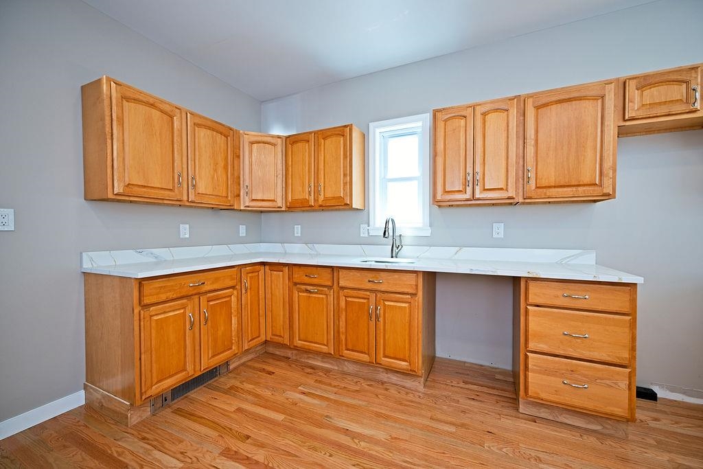 8 Courtland St, Farmington, NH 03835