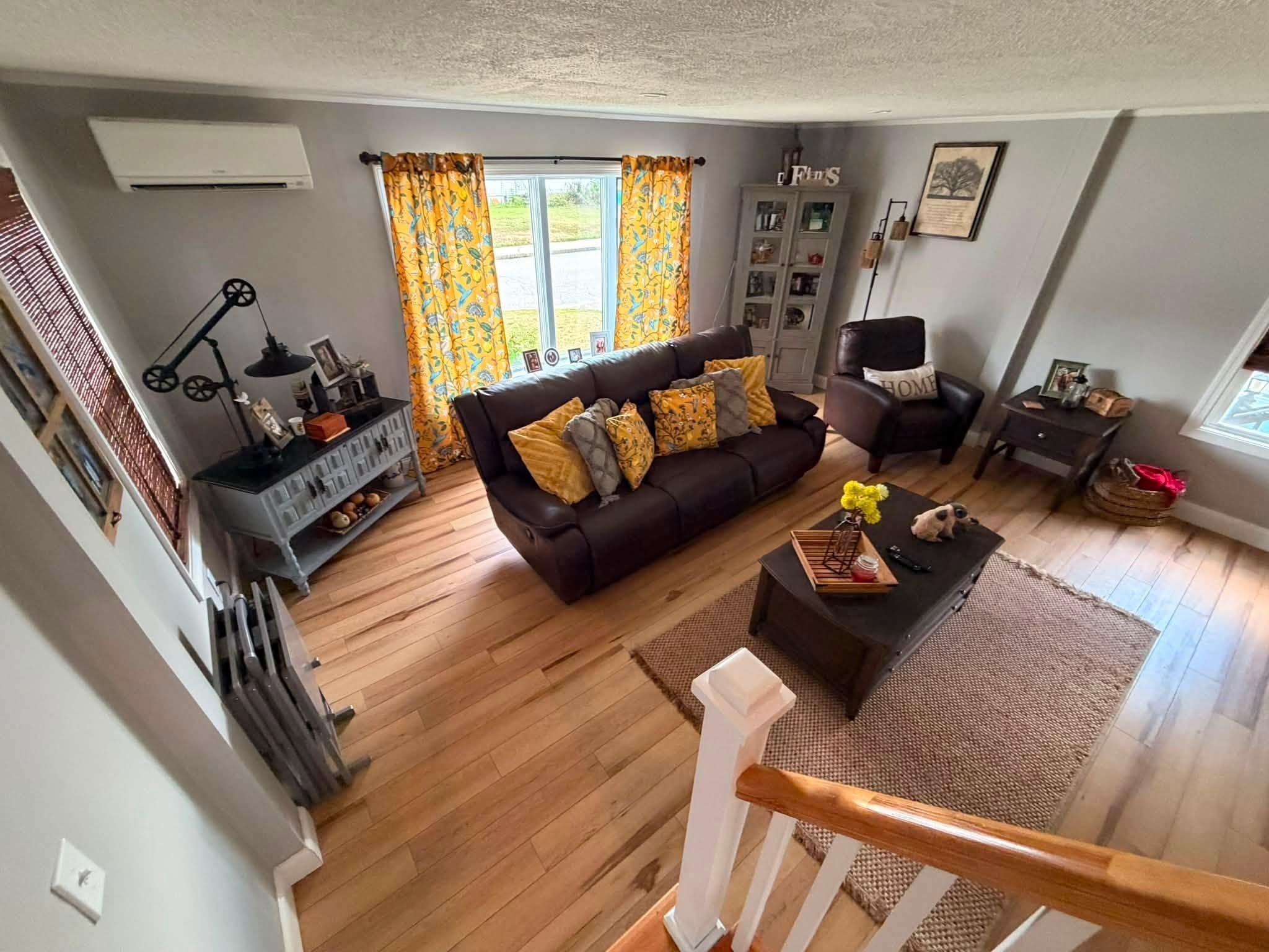 98 Maple St, Rochester, NH 03867