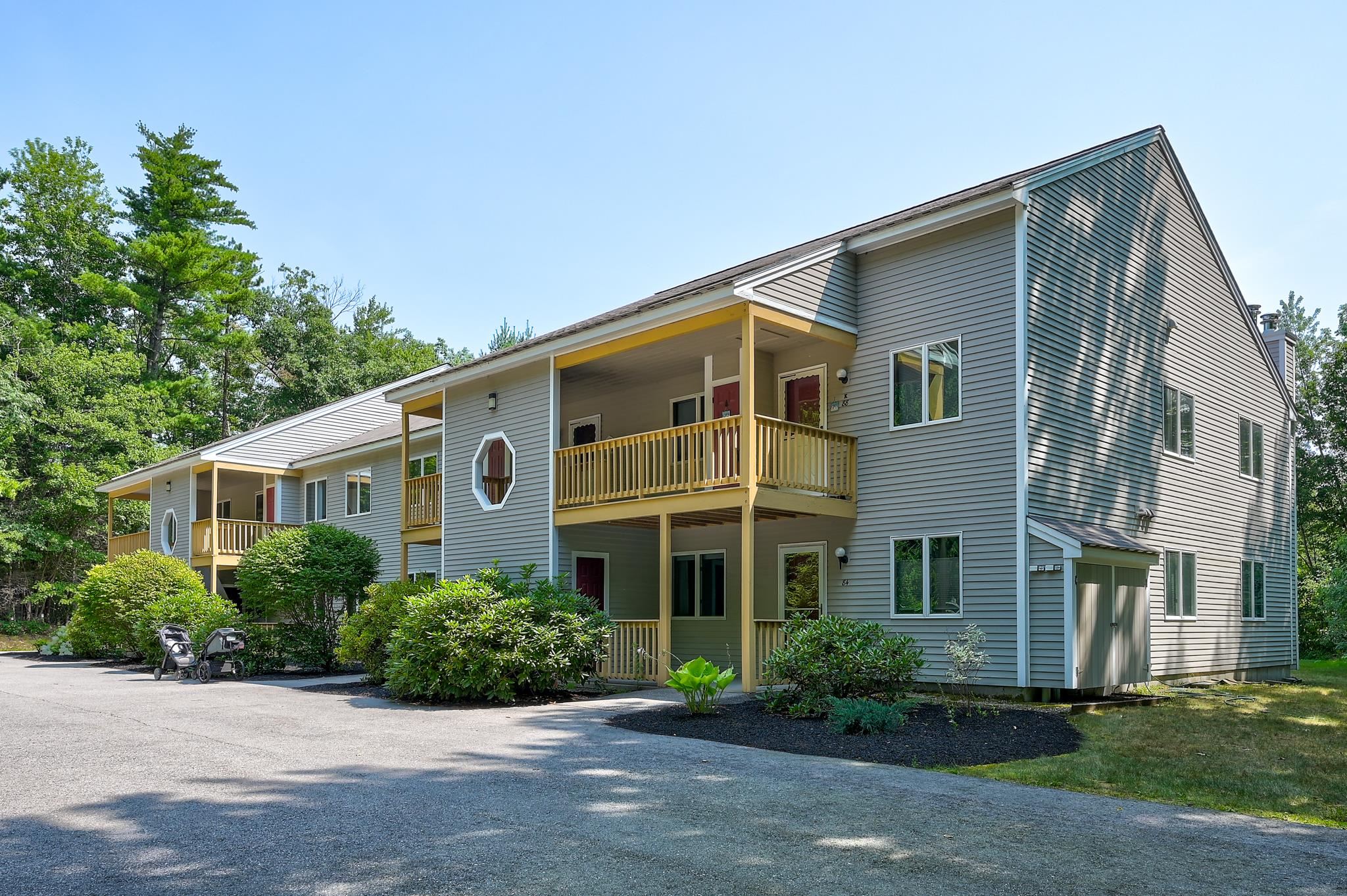 160 Northbrook Cir #84, Conway, NH 03860
