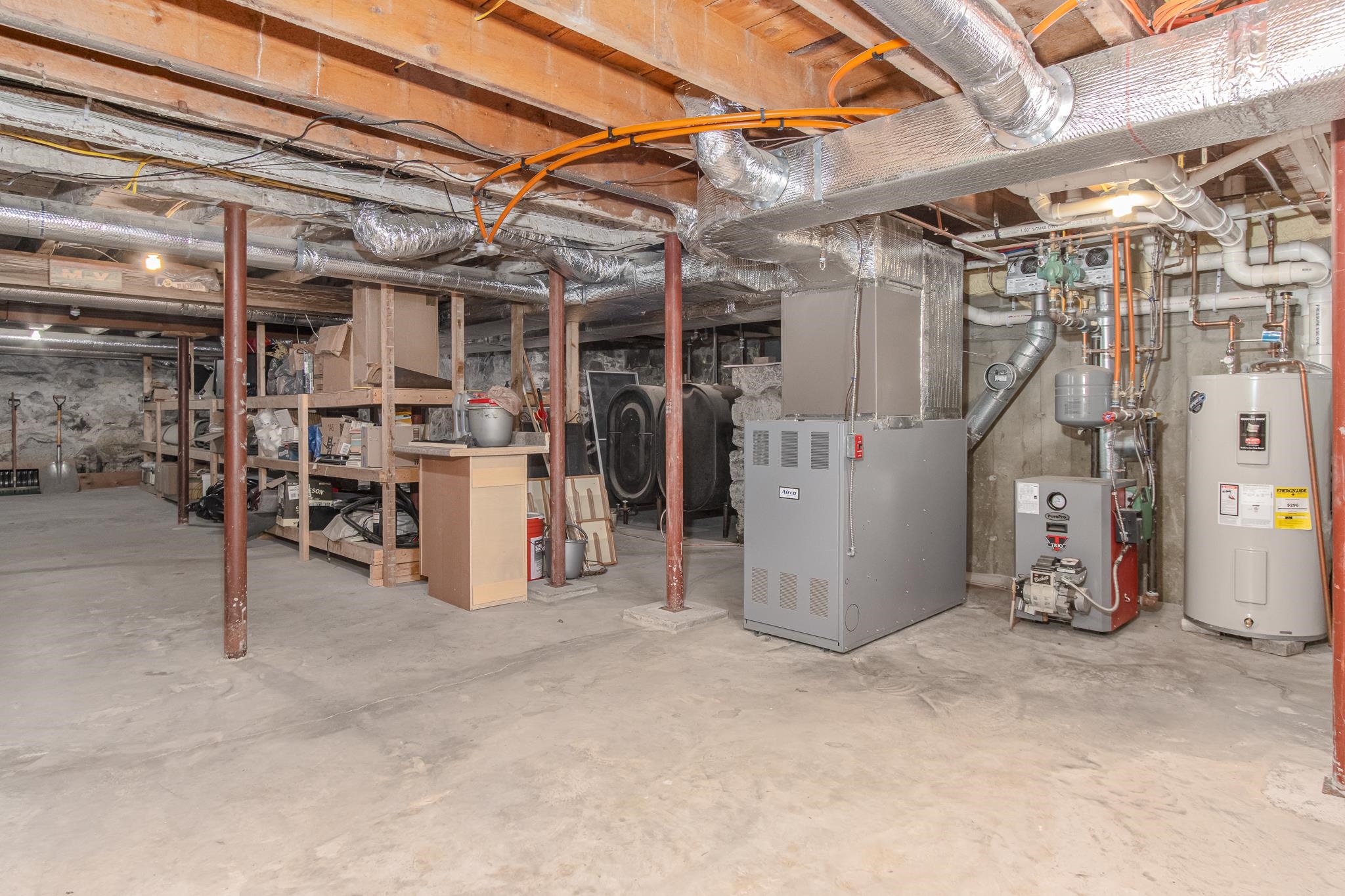 195 S Main St, Newmarket, NH 03857