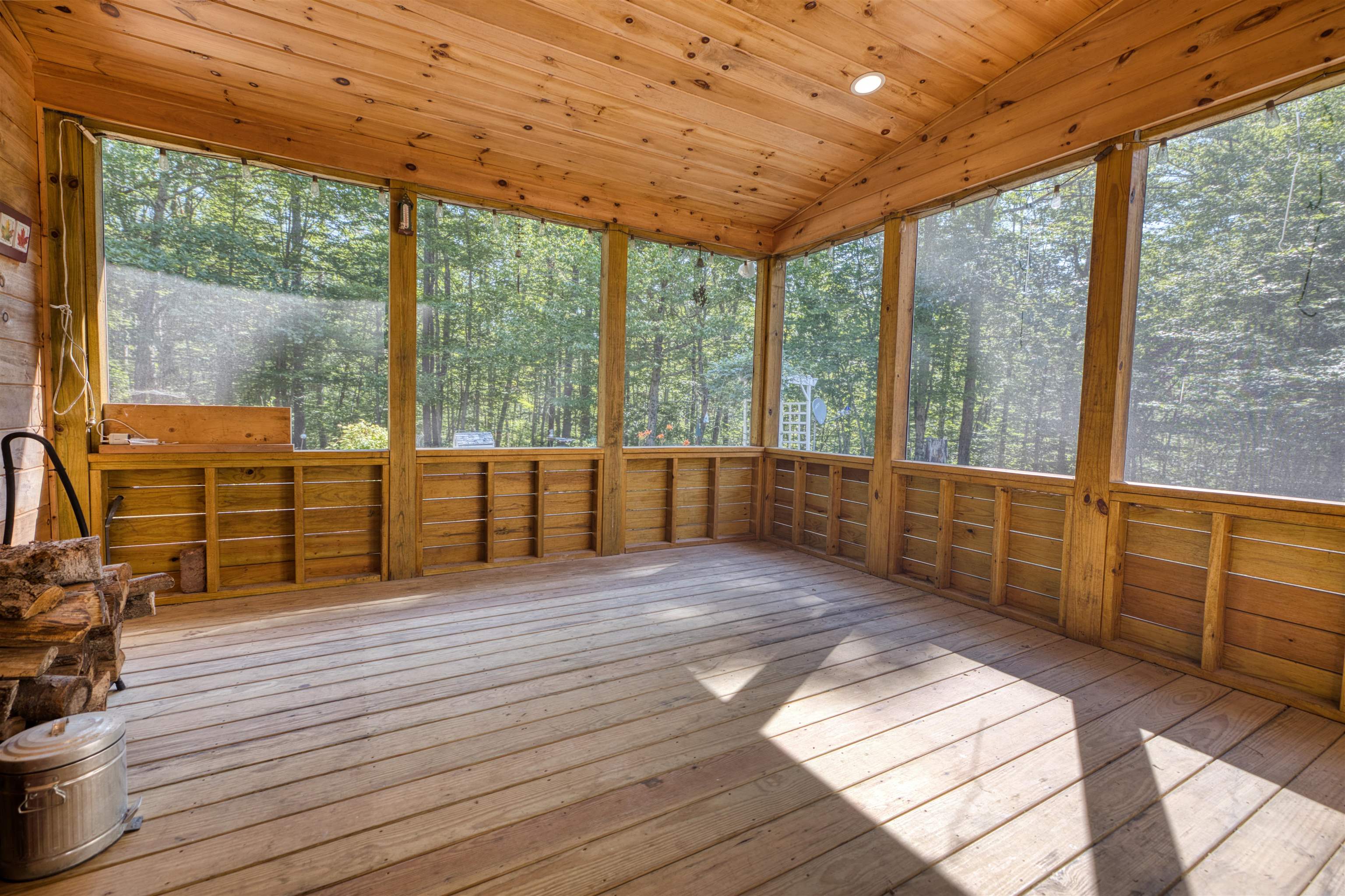 80 Effingham Rd, Ossipee, NH 03864