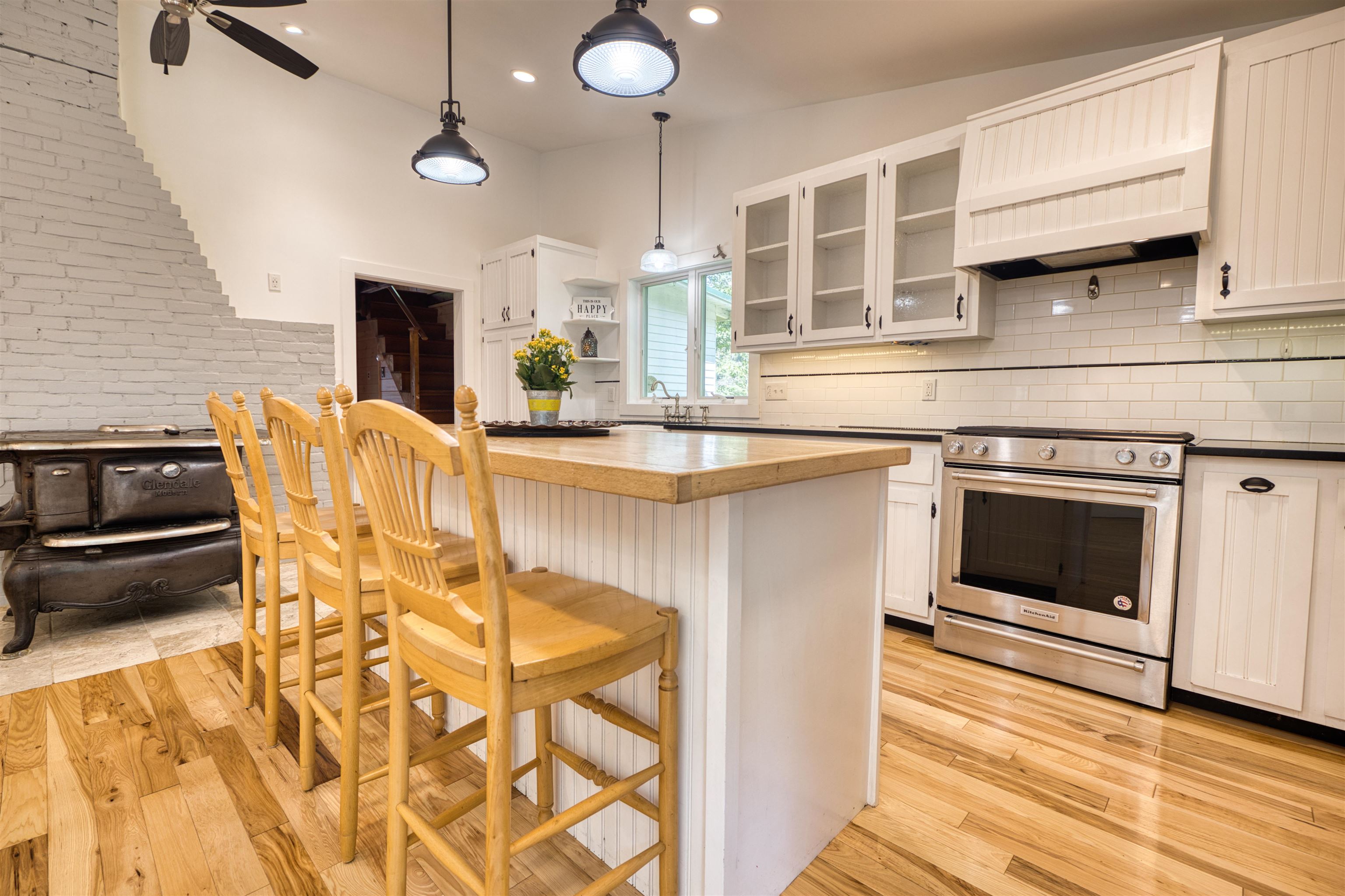 80 Effingham Rd, Ossipee, NH 03864