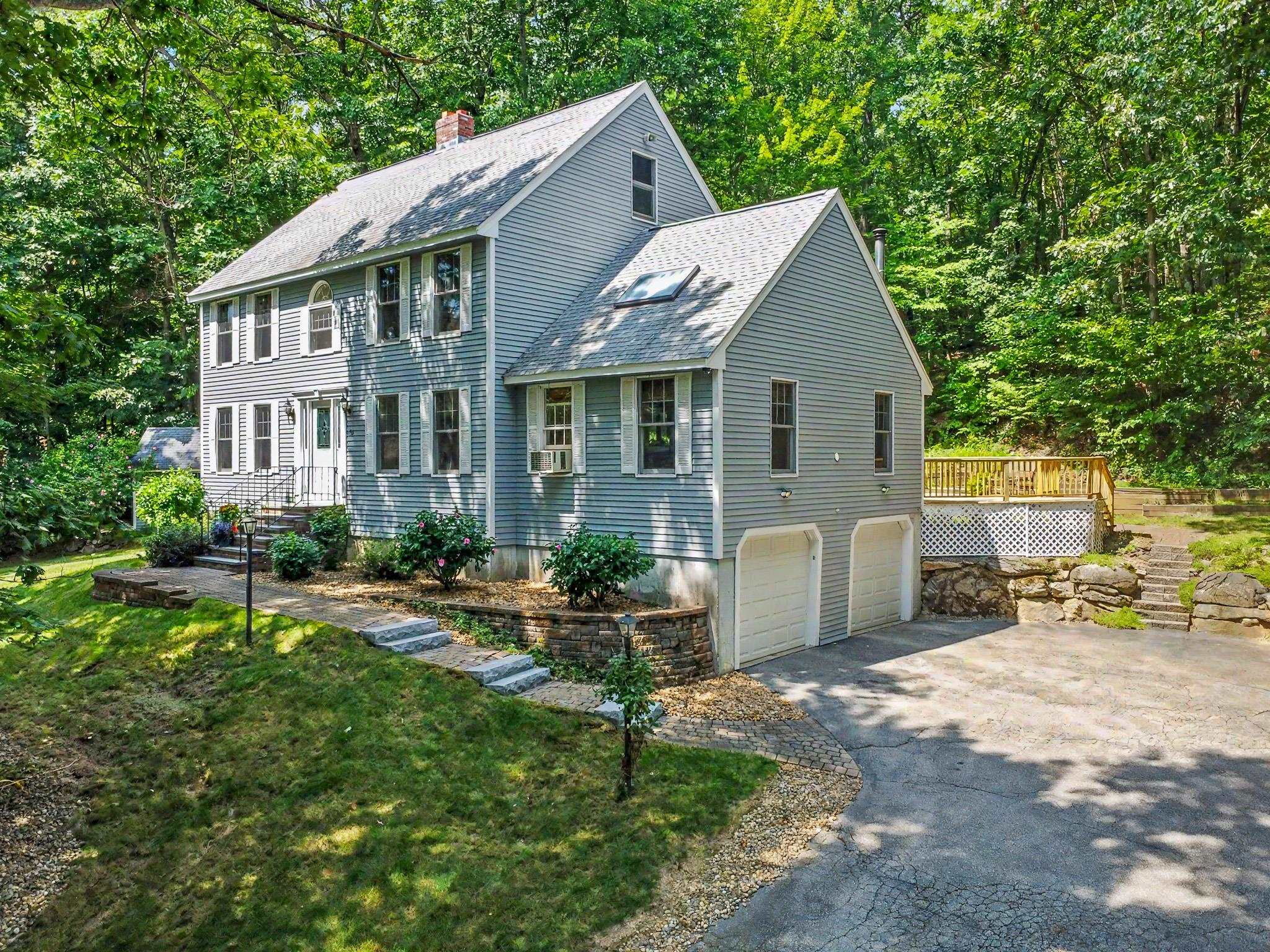33 Oriole Rd, Windham, NH 03087
