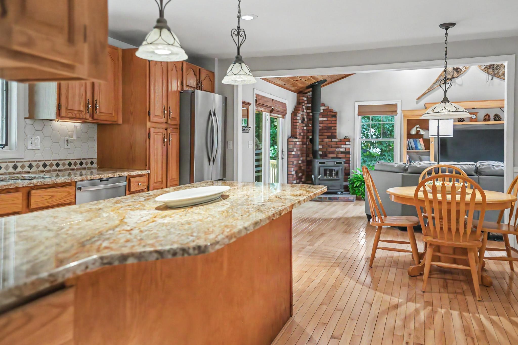 33 Oriole Rd, Windham, NH 03087