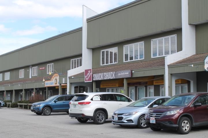 78 Main St #4 & 4A, Lincoln, NH 03251