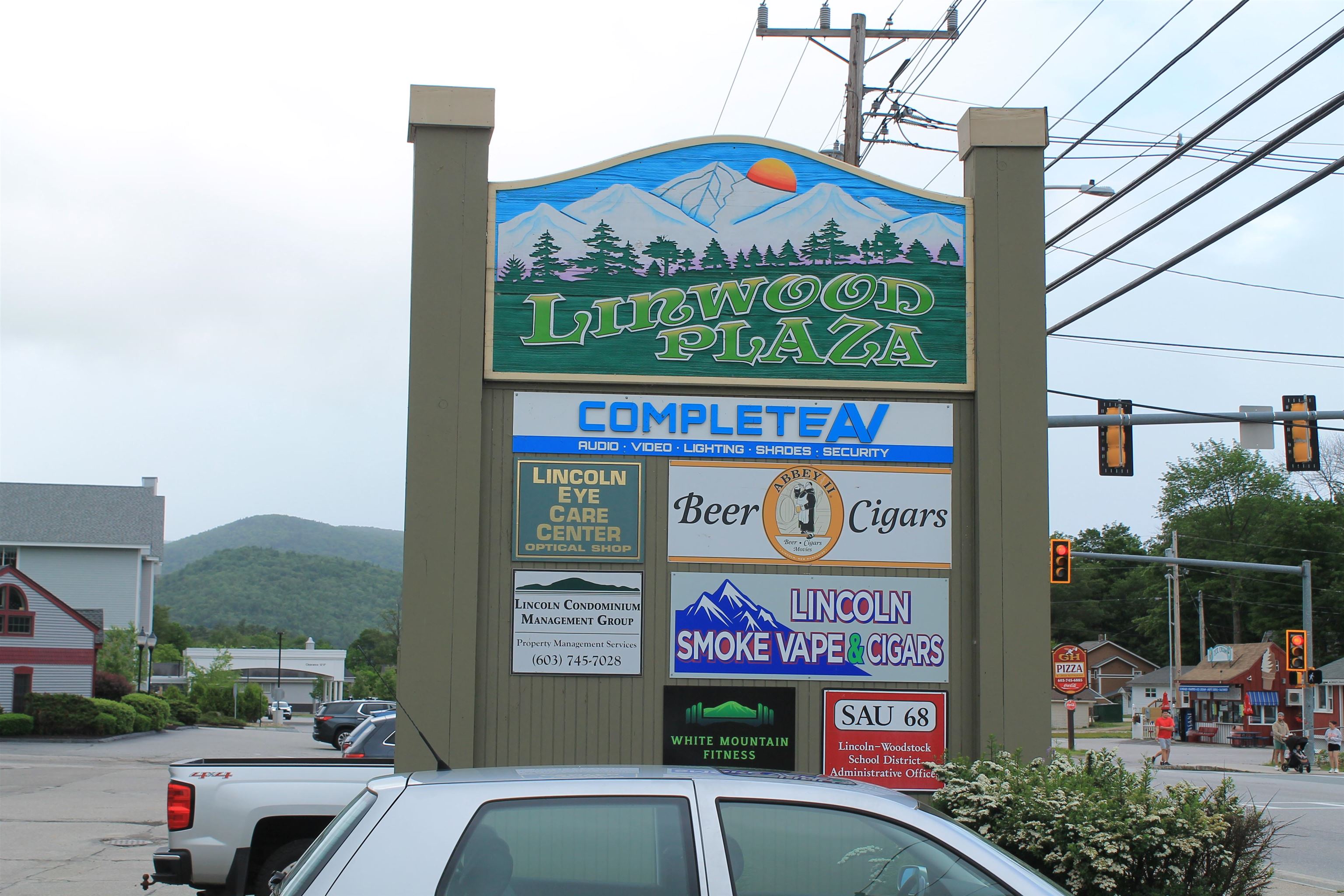 78 Main St #4 & 4A, Lincoln, NH 03251