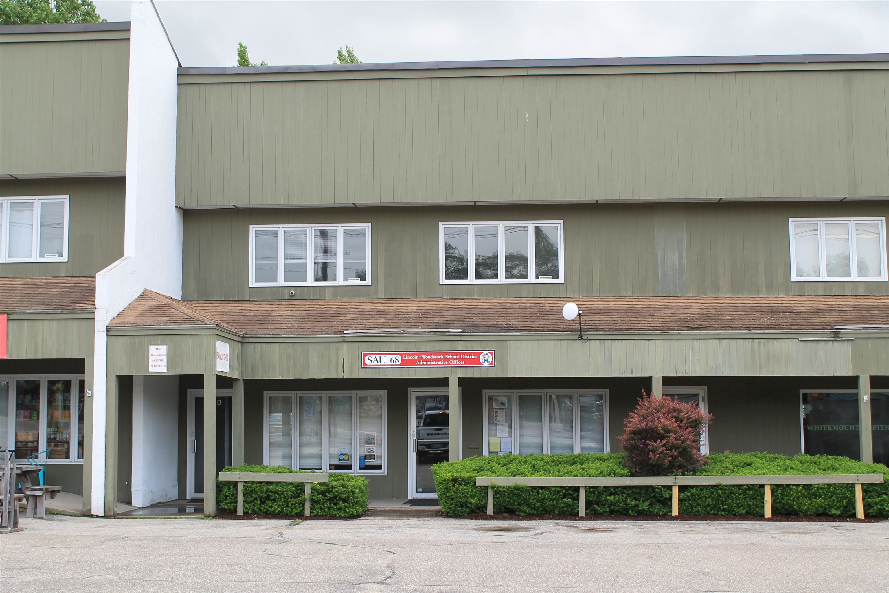 78 Main St #4 & 4A, Lincoln, NH 03251