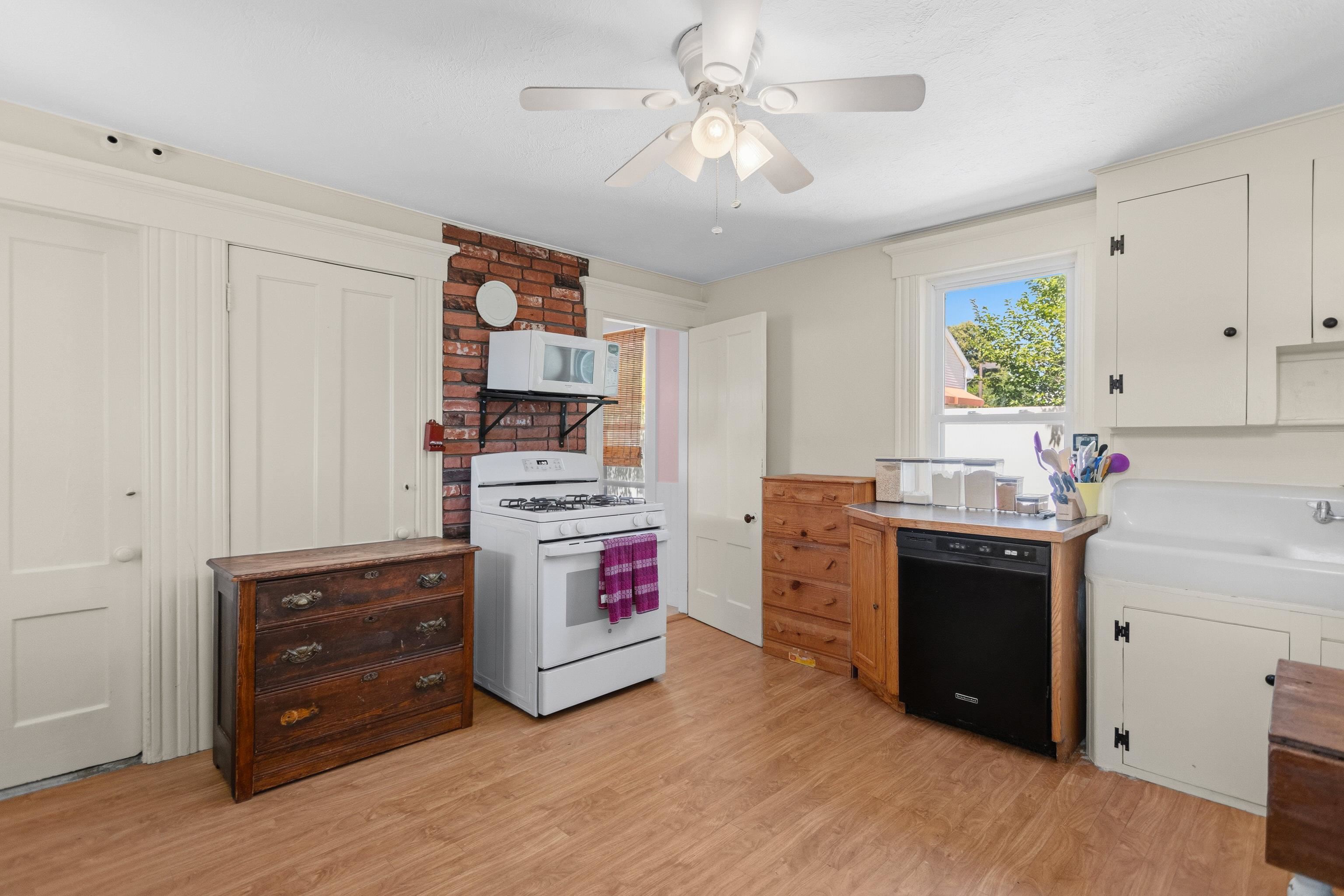  25999488