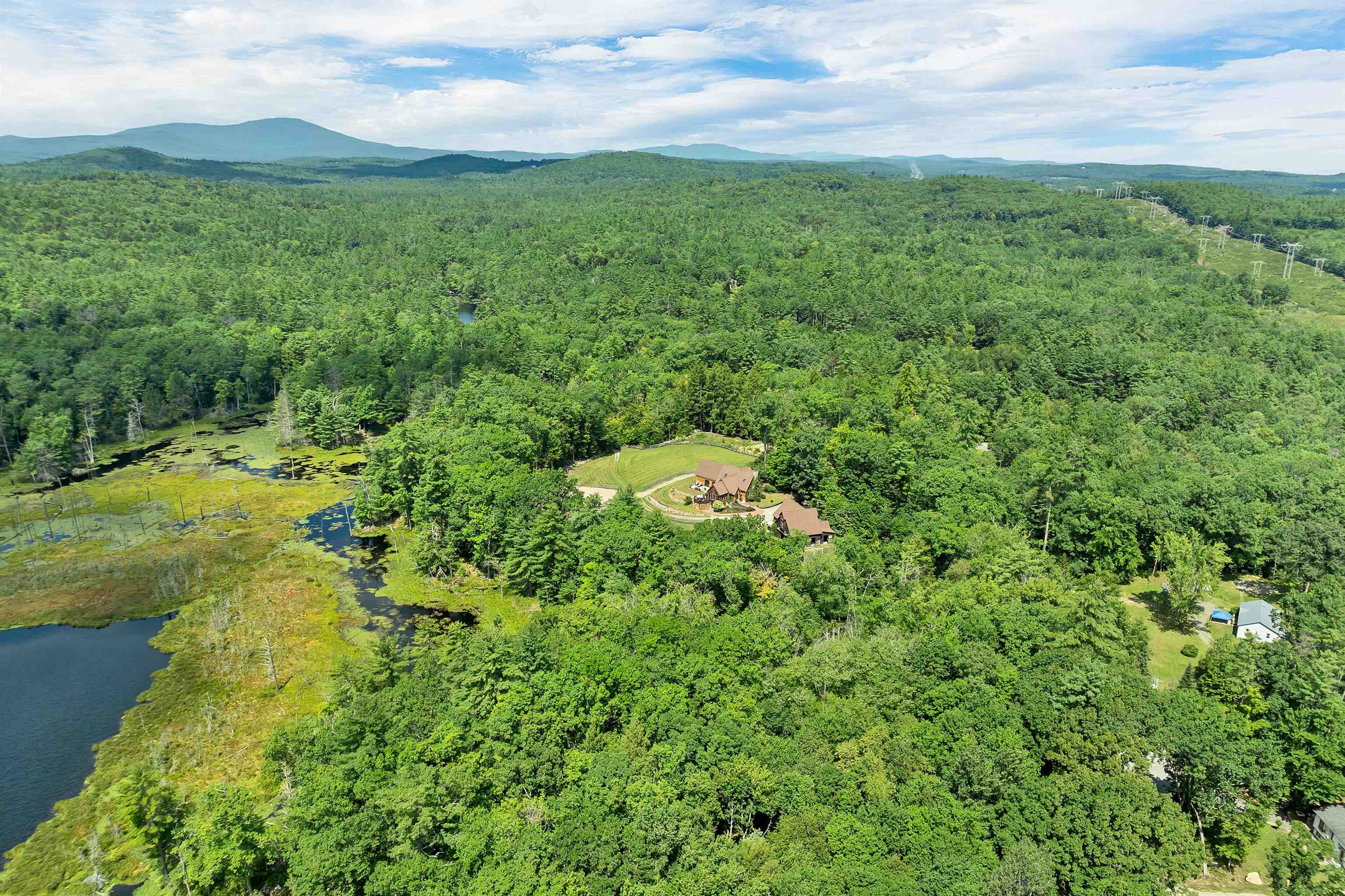 661 Deer Meadow Rd, Webster, NH 03303