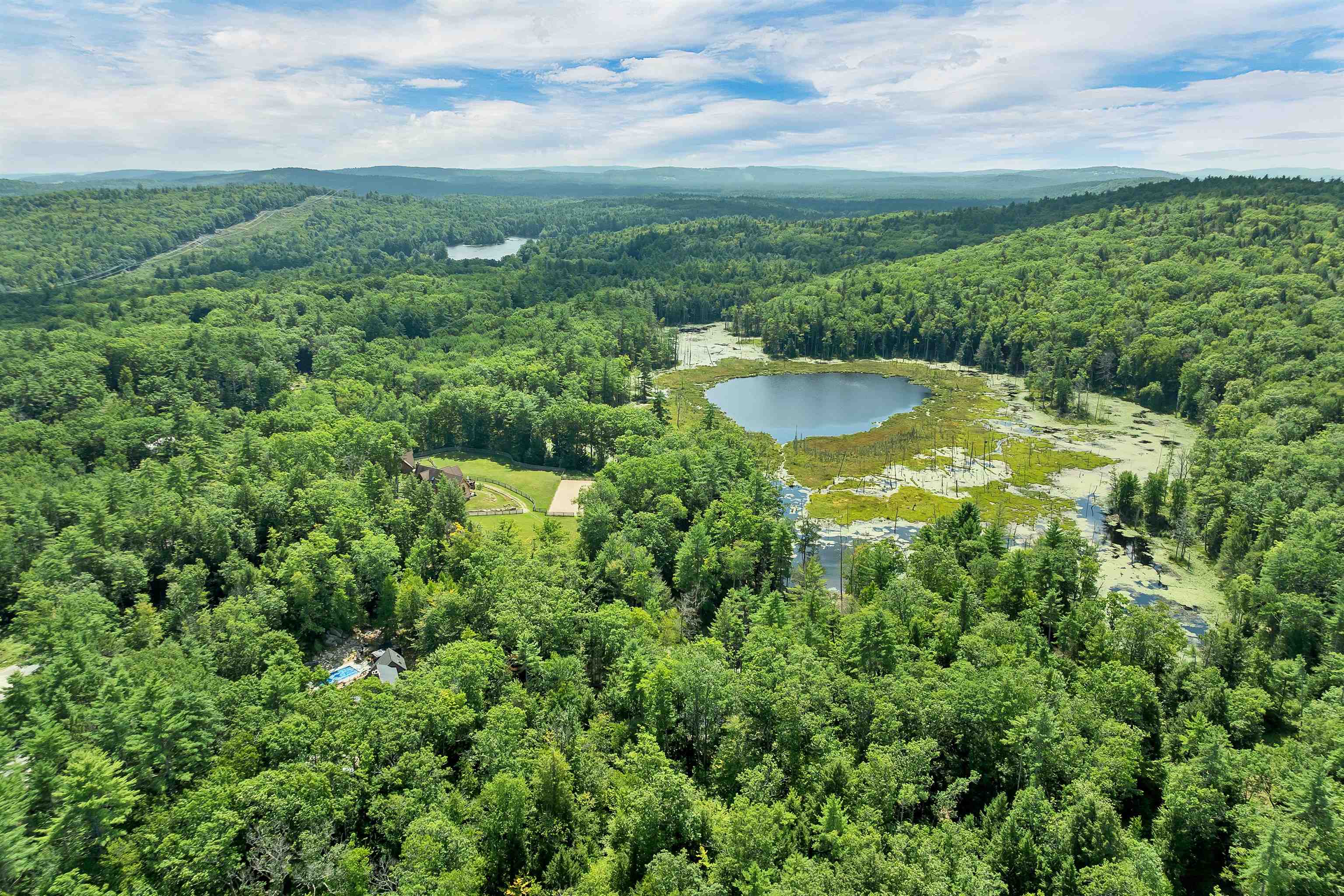 661 Deer Meadow Rd, Webster, NH 03303