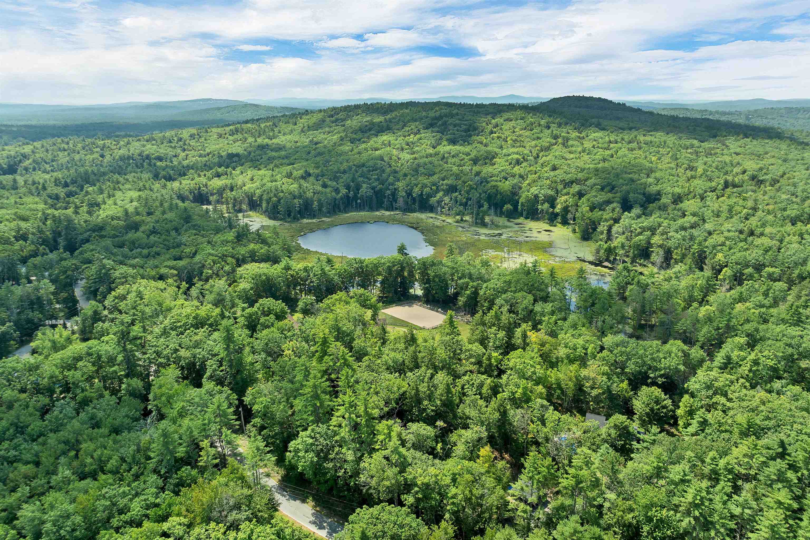 661 Deer Meadow Rd, Webster, NH 03303