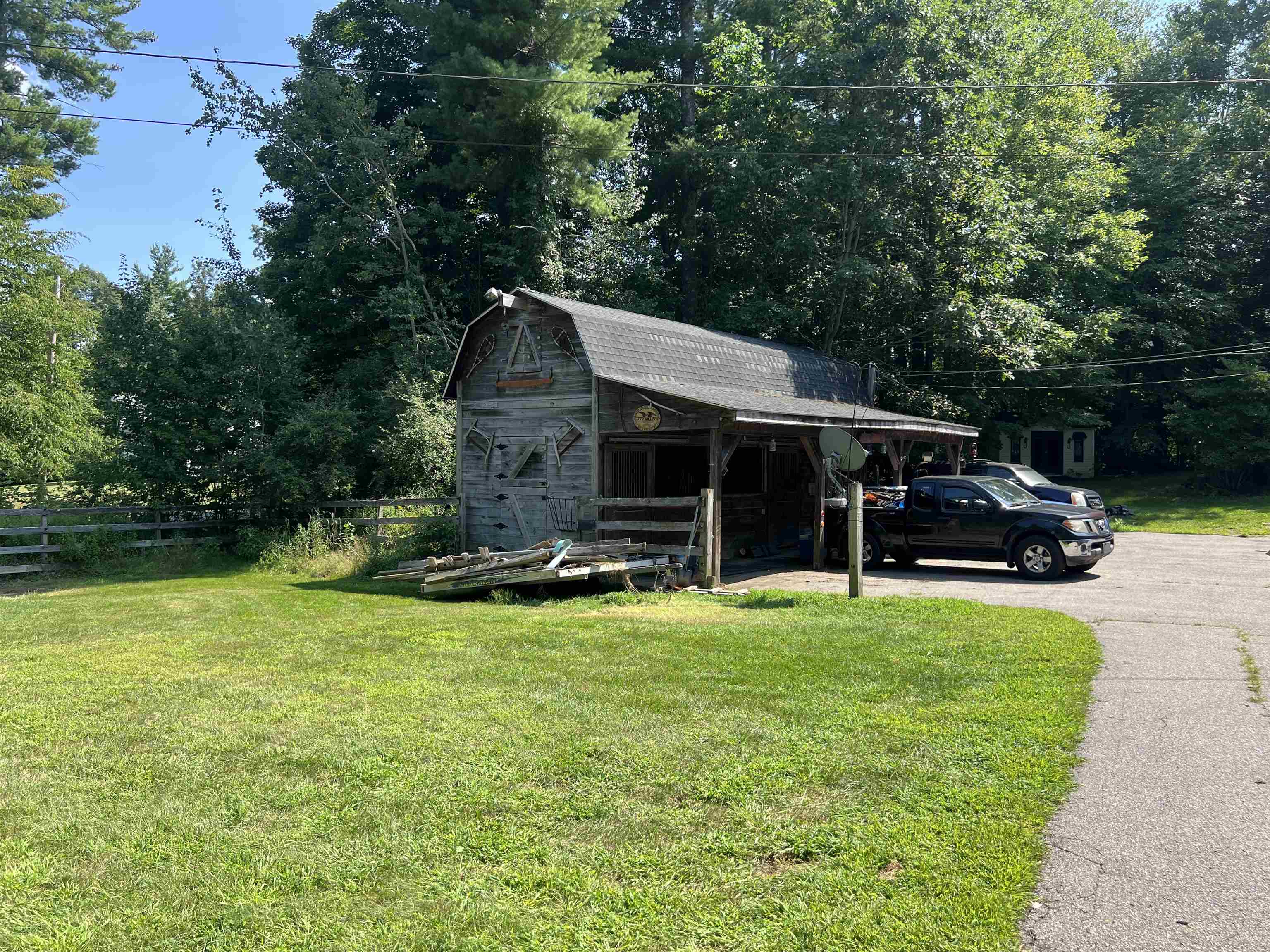 79 Sargent Rd, Sandown, NH 03873