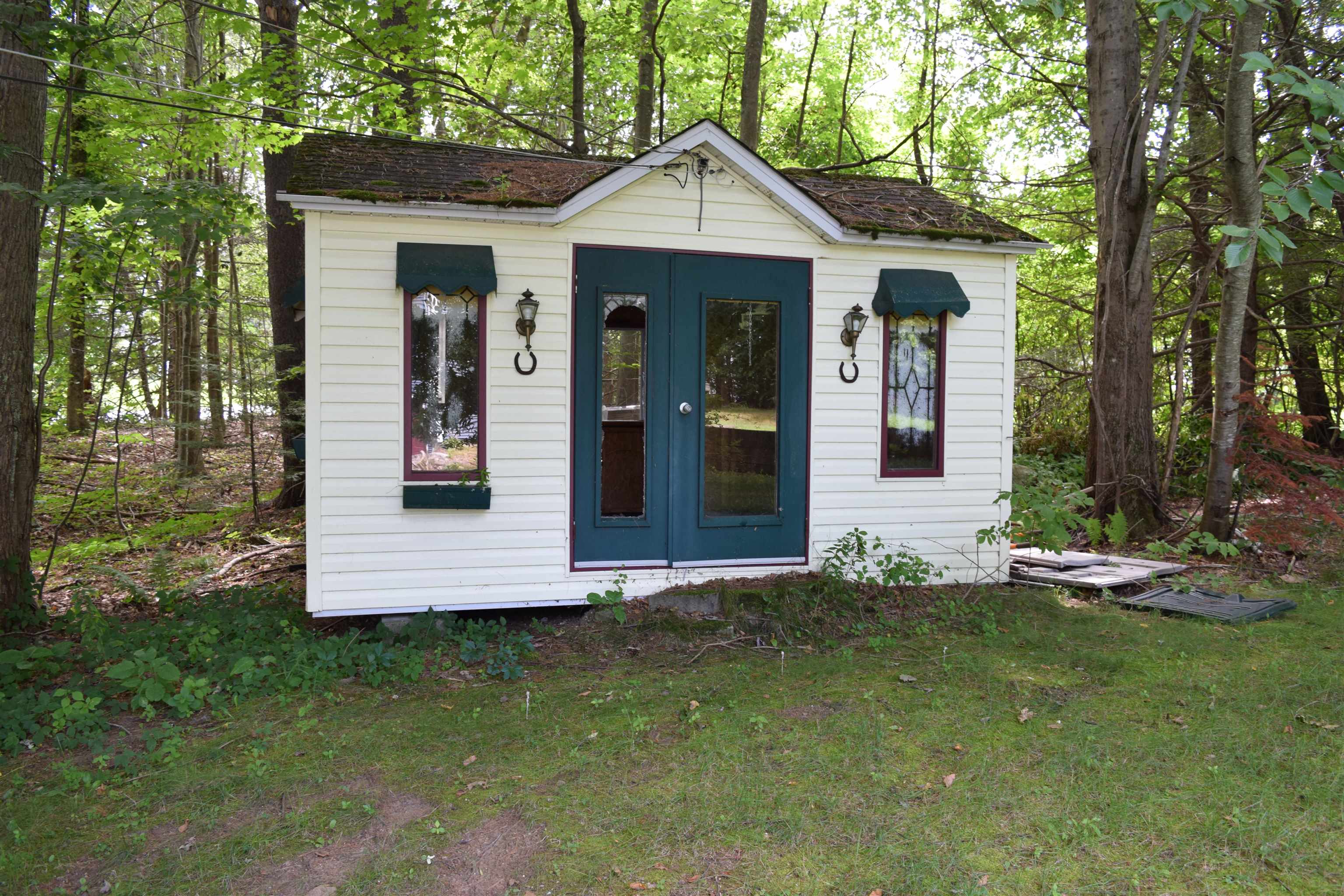 79 Sargent Rd, Sandown, NH 03873