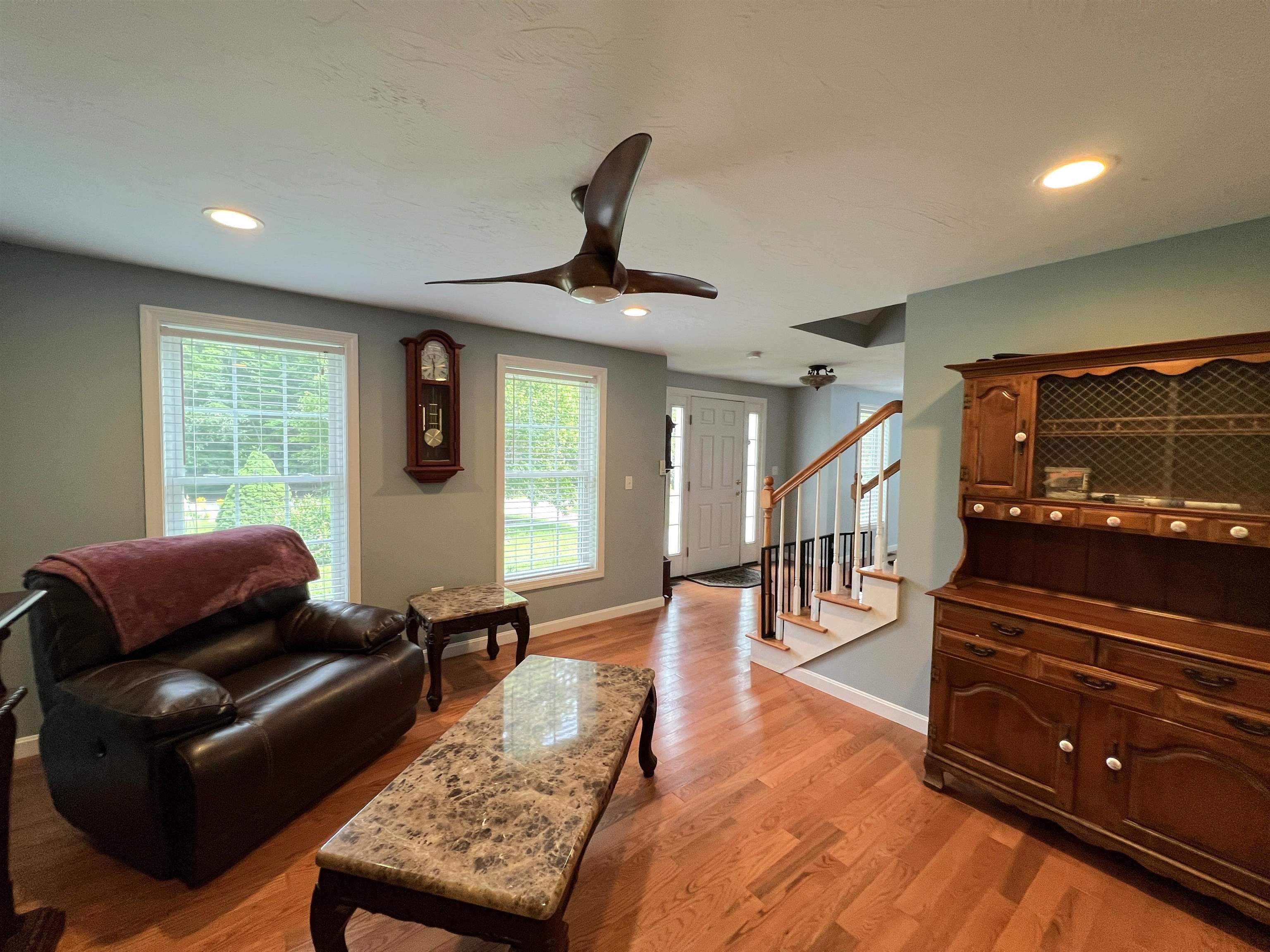 79 Sargent Rd, Sandown, NH 03873