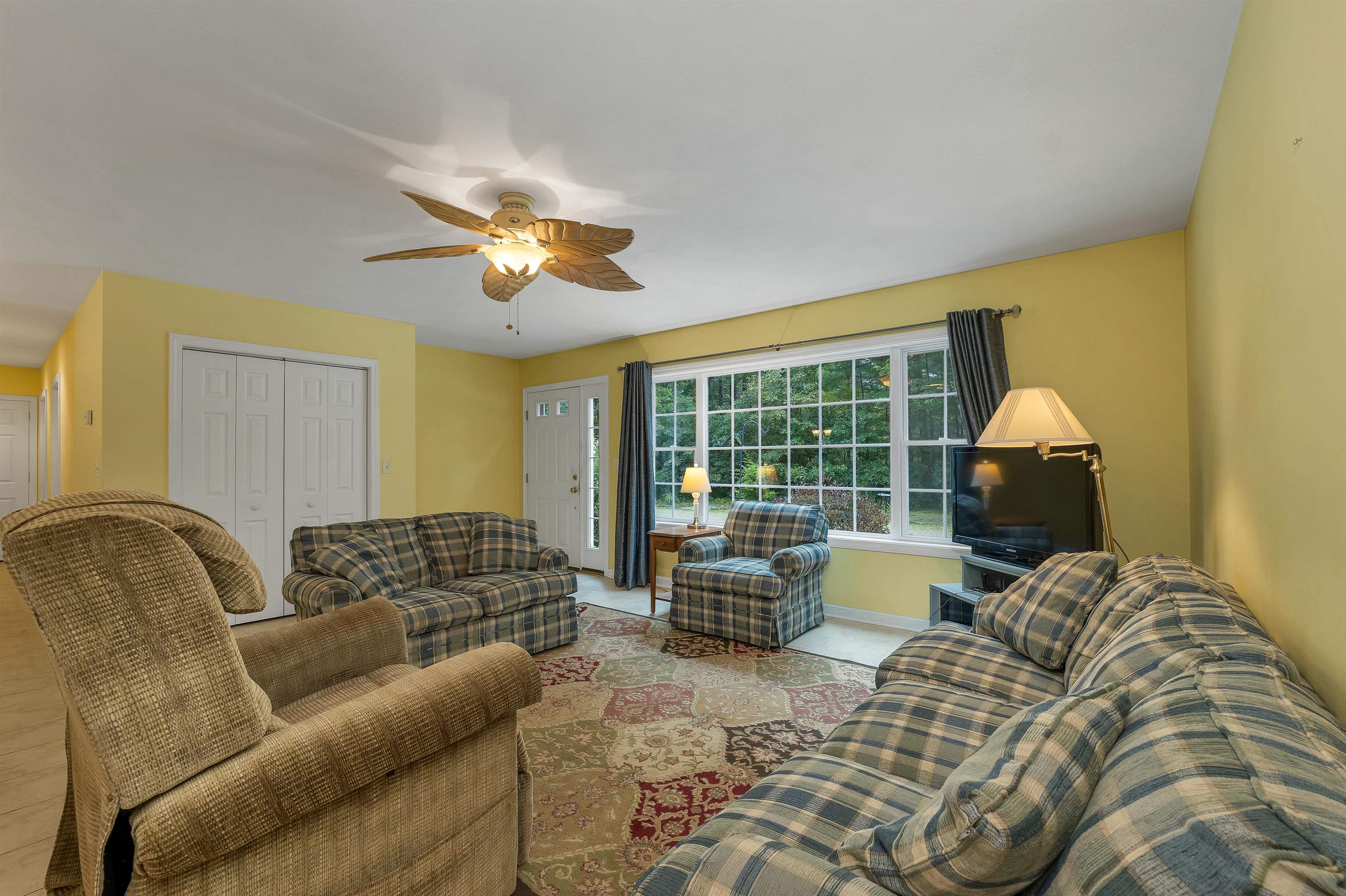 13 Blueberry Rd, Ossipee, NH 03814