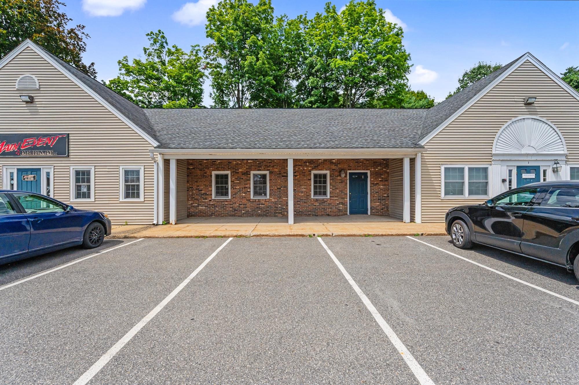 1A Commons Dr #2, Londonderry, NH 03053