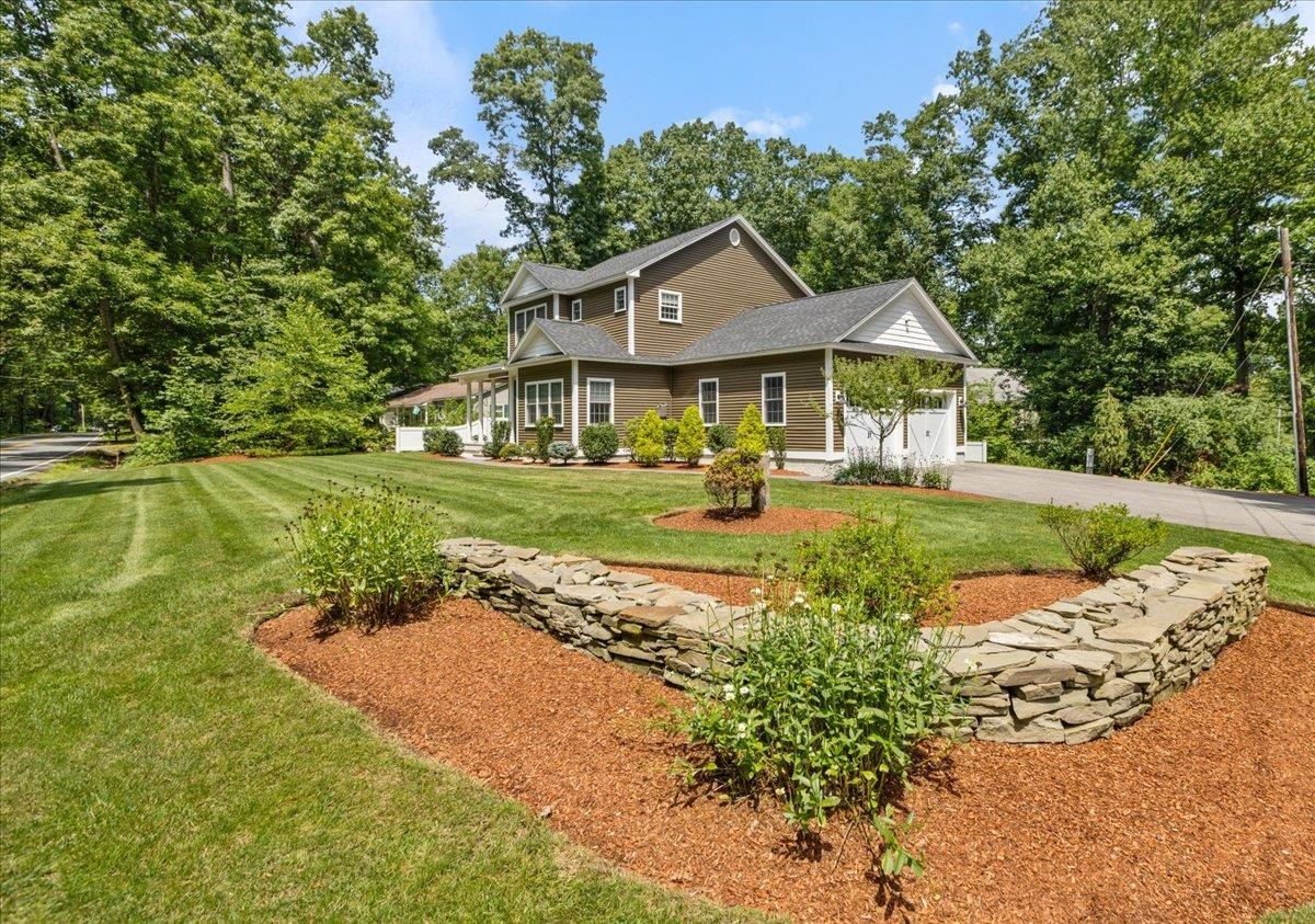 42 Shannon Rd, Salem, NH 03079