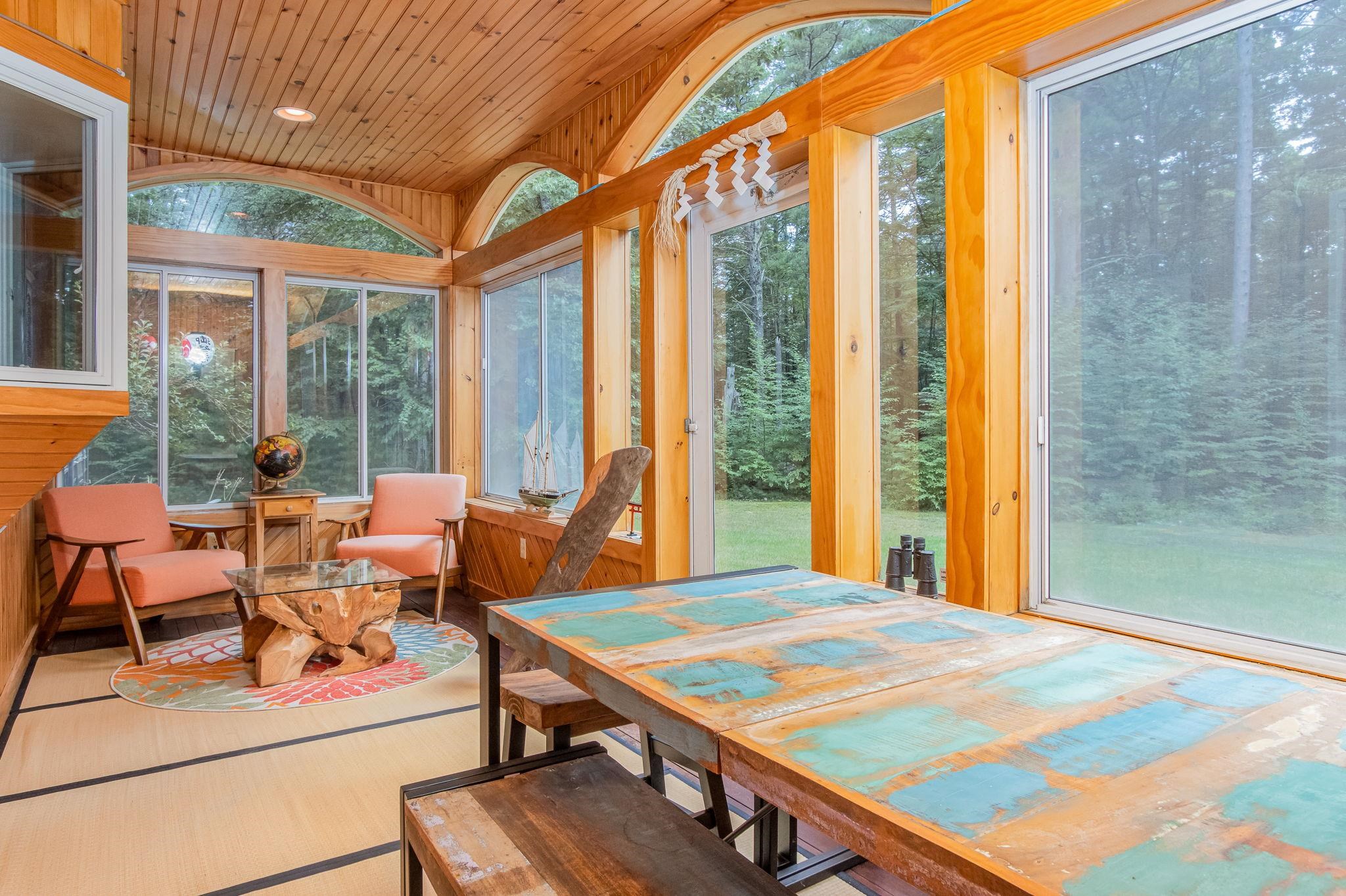 Sunroom Pool House 26002553