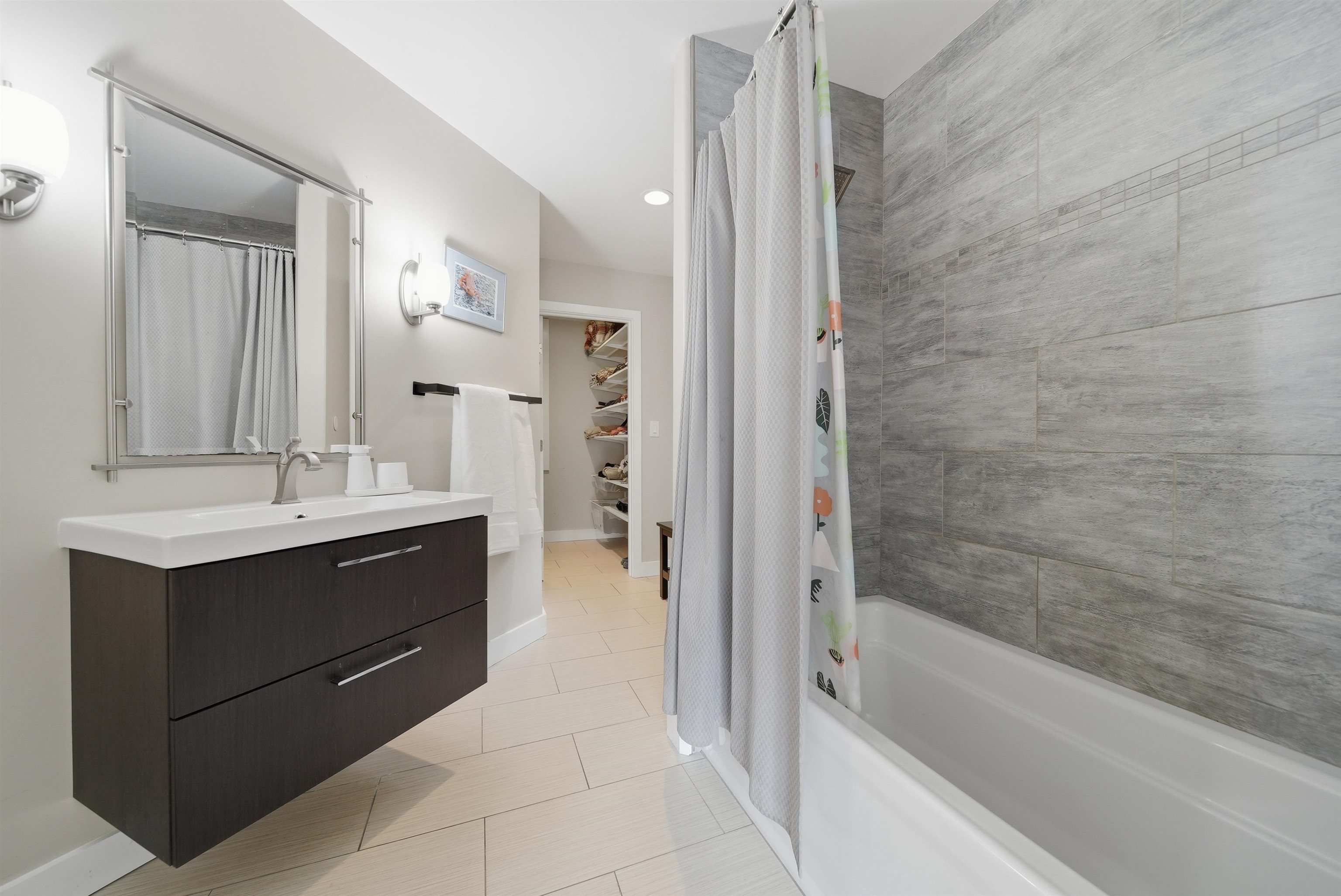 5 Cummings Ln, Hollis, NH 03049