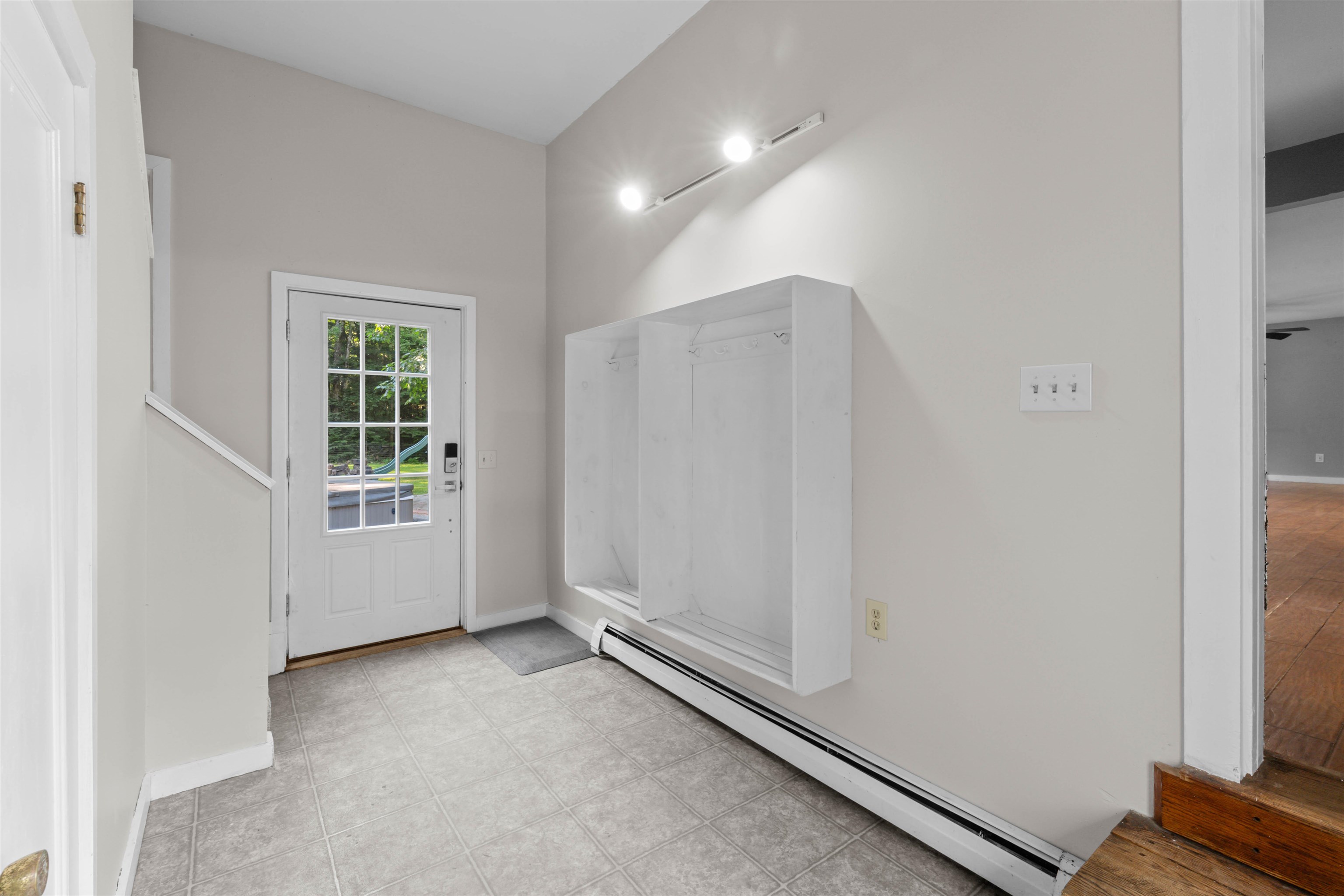 Mudroom and Large Entry