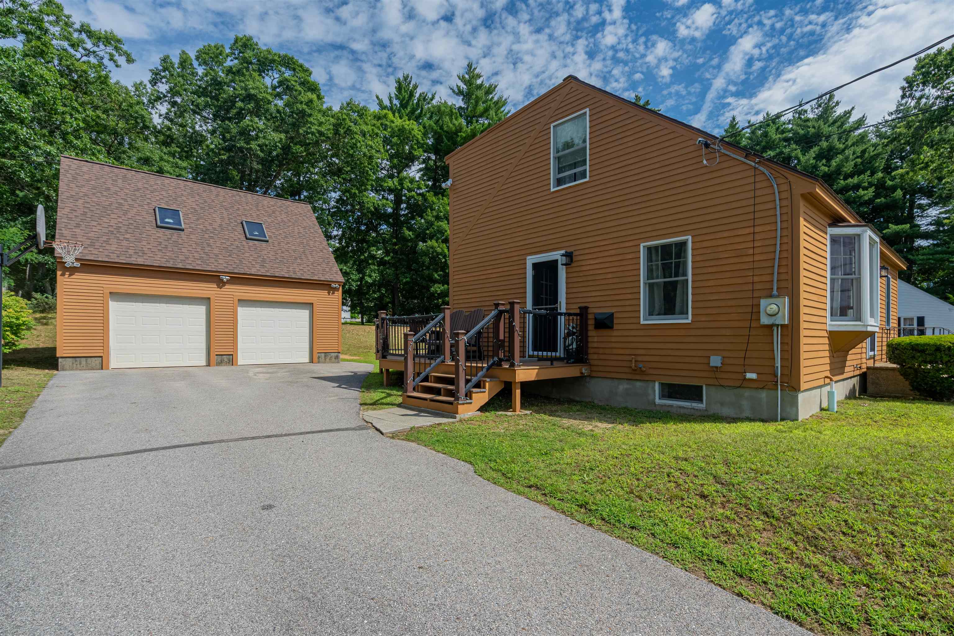 37 Glenwood Ave, Dover, NH 03820