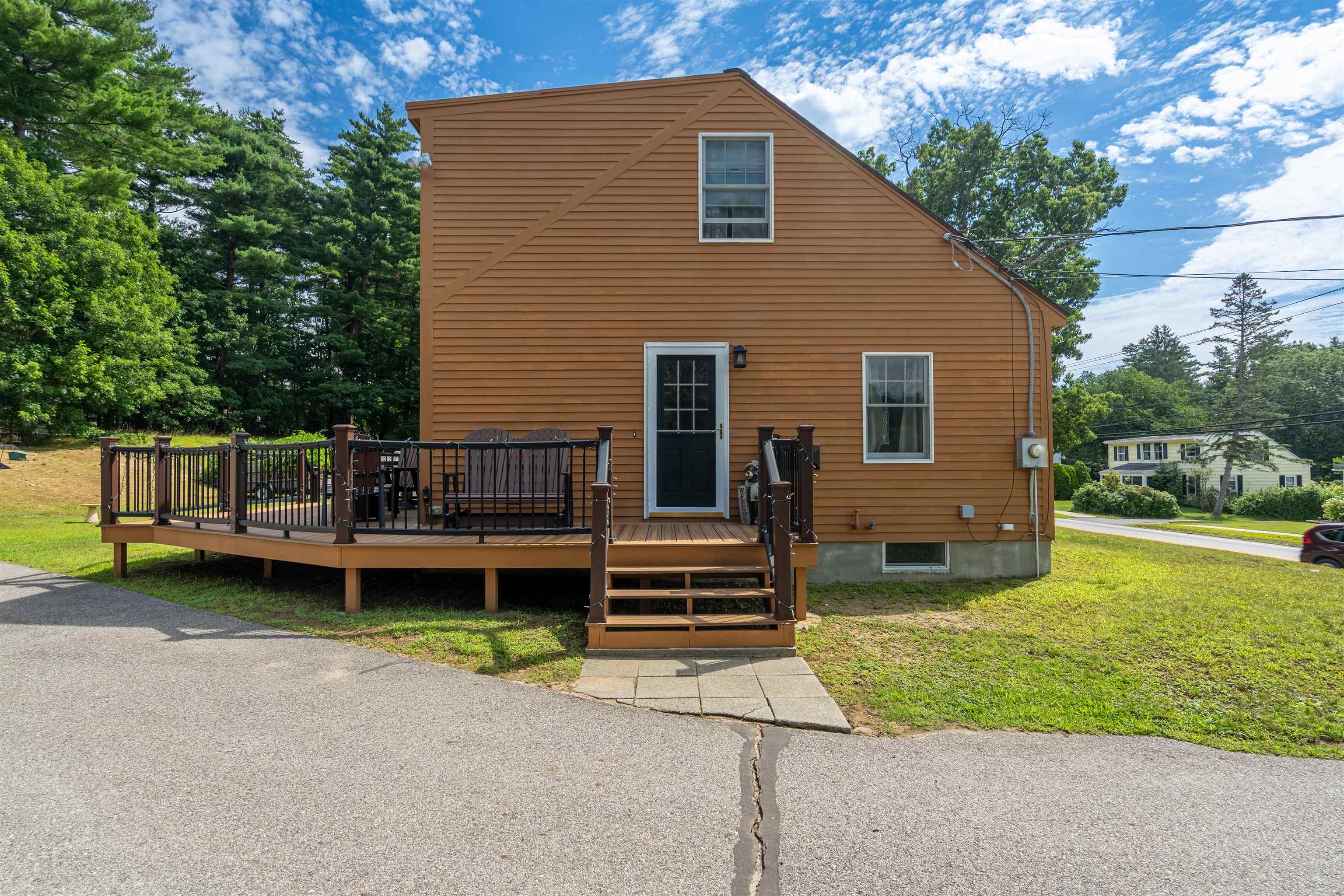 37 Glenwood Ave, Dover, NH 03820